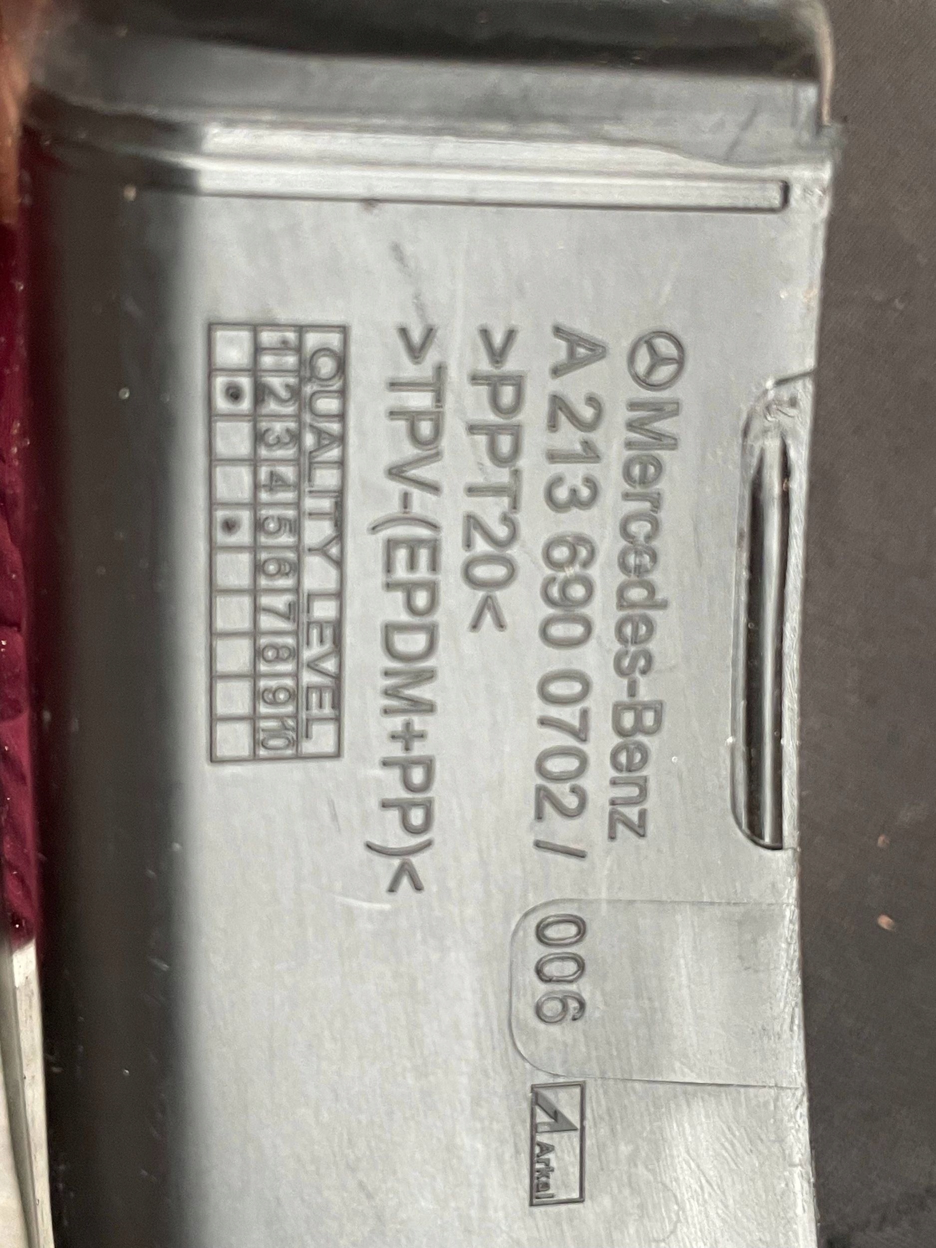 left PLASTYK bonnet boot MERCEDES-BENZ E (W213) A2136900702 !J