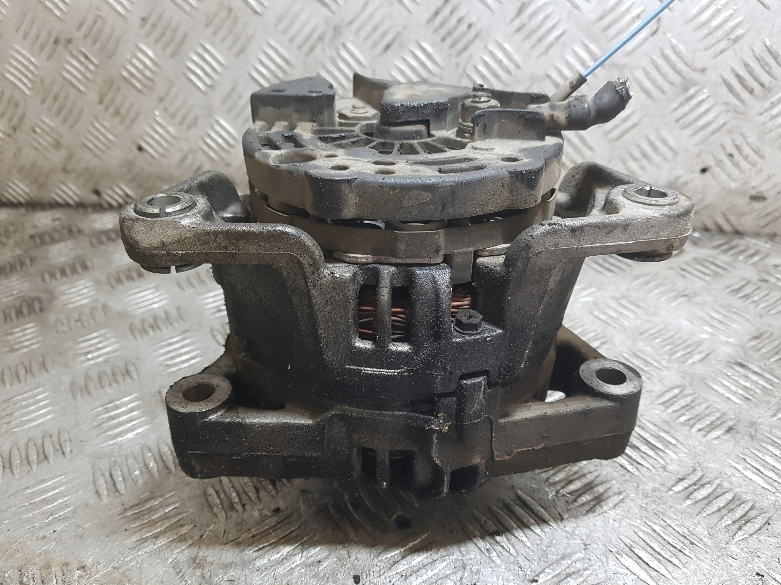 alternátor OPEL ASTRA G 2.0 D BOSCH 0124415005