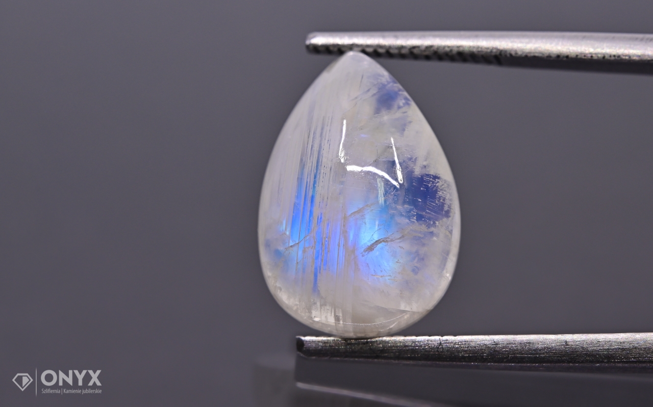 Měsíční kámen kabošon slza 14x10 mm