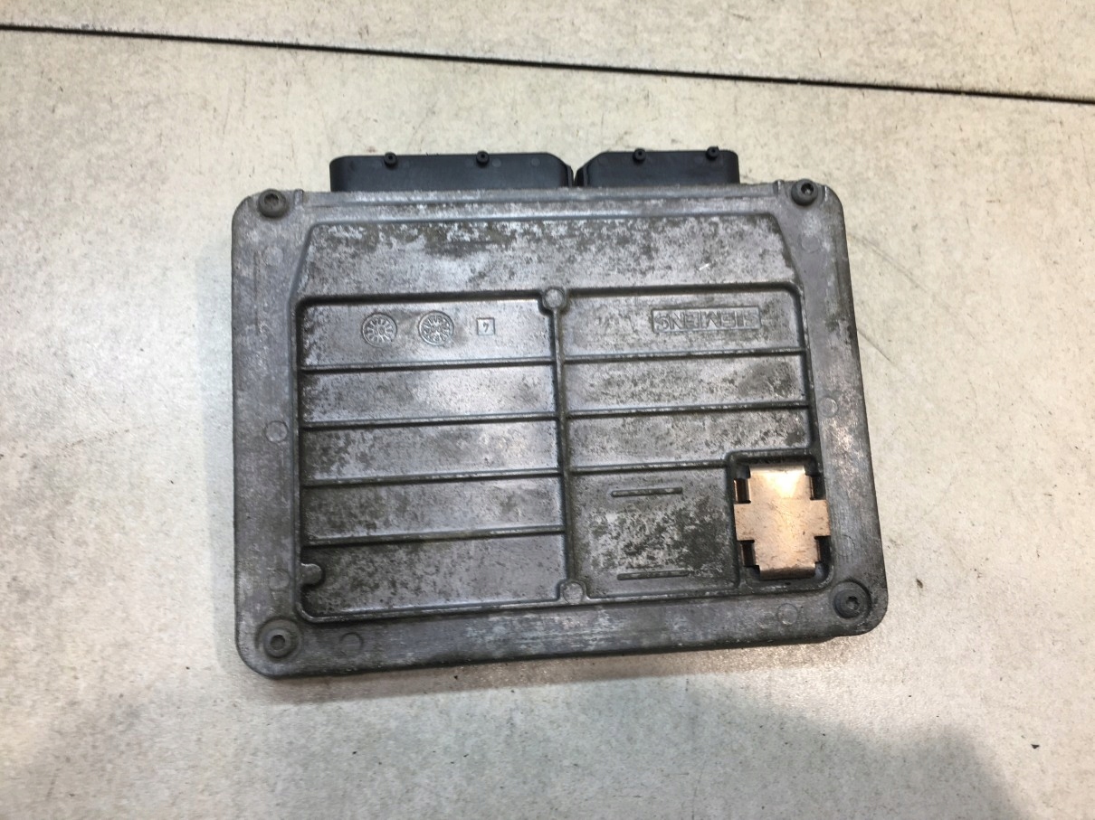 control unit of the engine FABIA and 1.4 047906033D 5WP44201