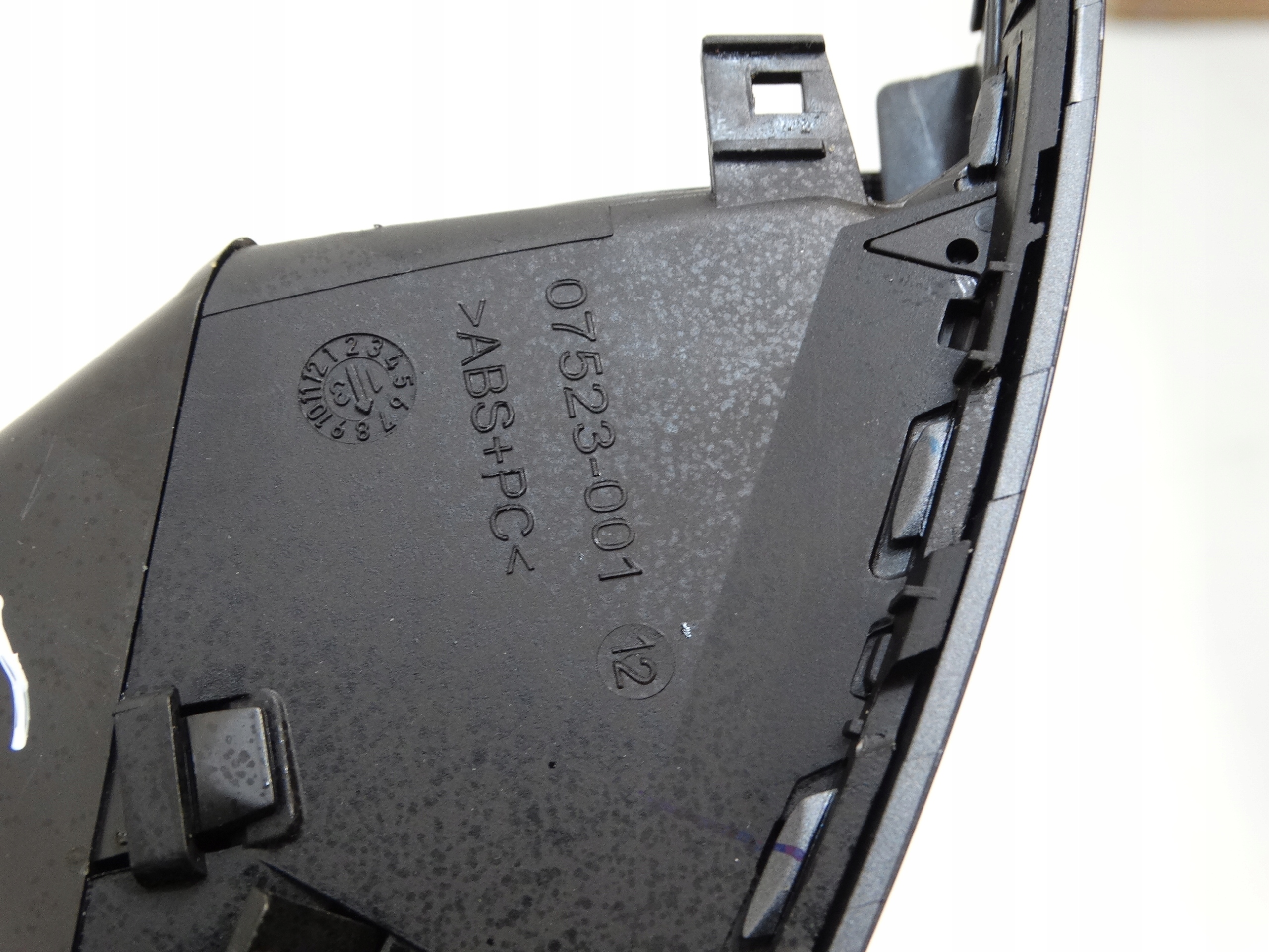 grid air conditioning devices consoles left front OPEL ASTRA J 12R. 13417597