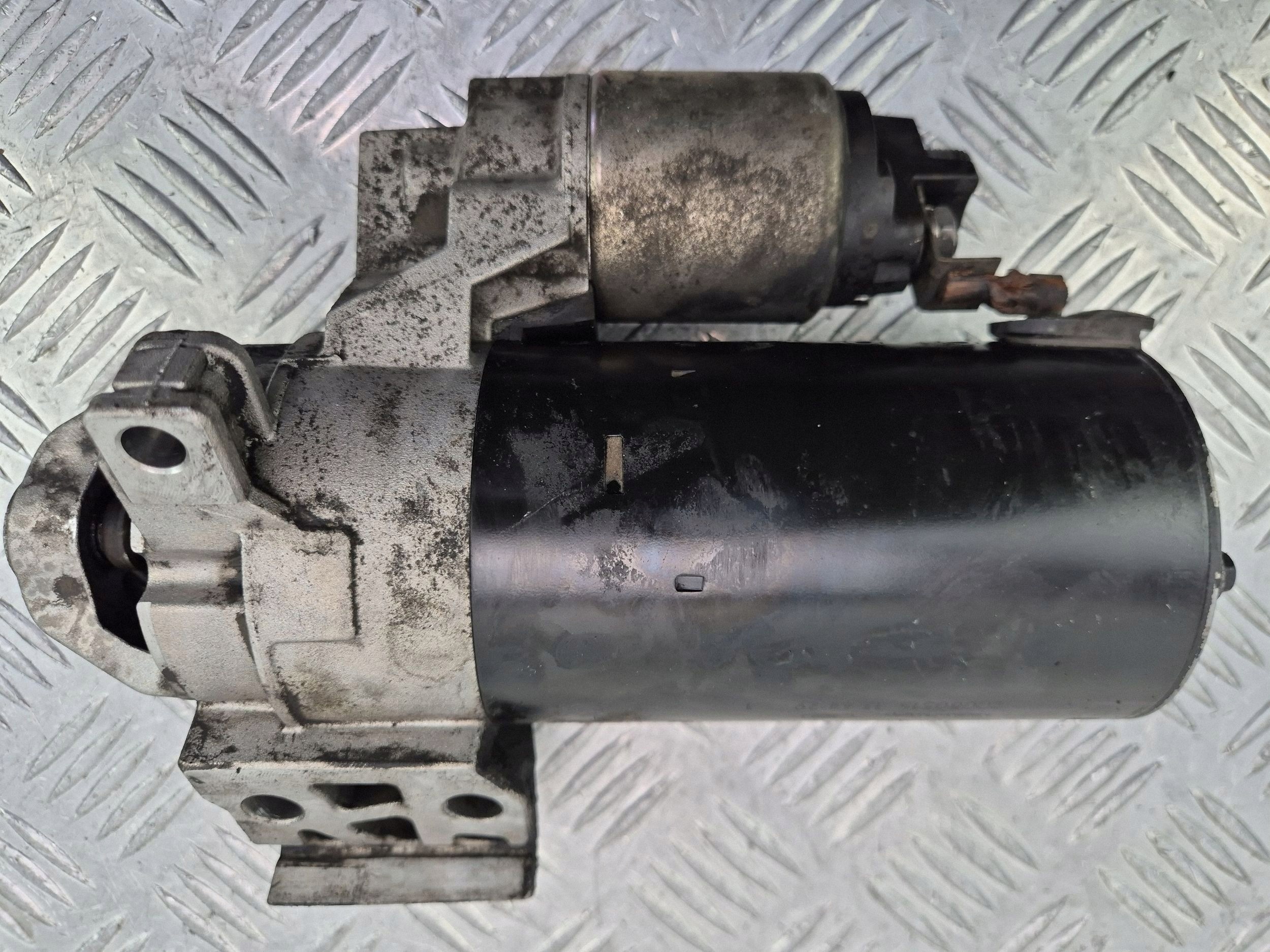 BMW 5 E60 E61 520d 2.0 starter N47D20A 0001109070