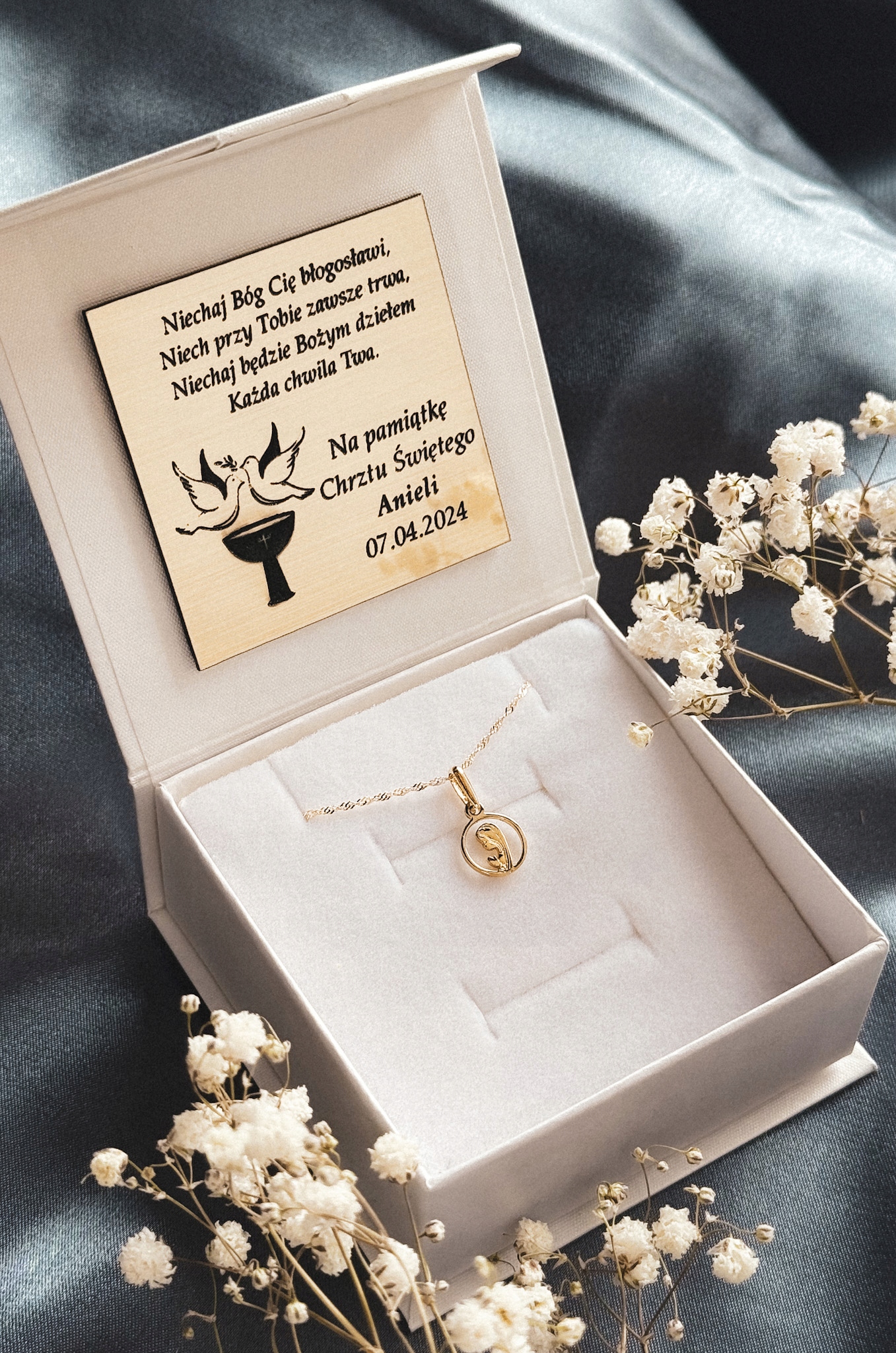 ZŁOTY MEDALIK ŁAŃCUSZEK CHRZEST KOMUNIA ŚWIĘTA 333 Marka Goldmark