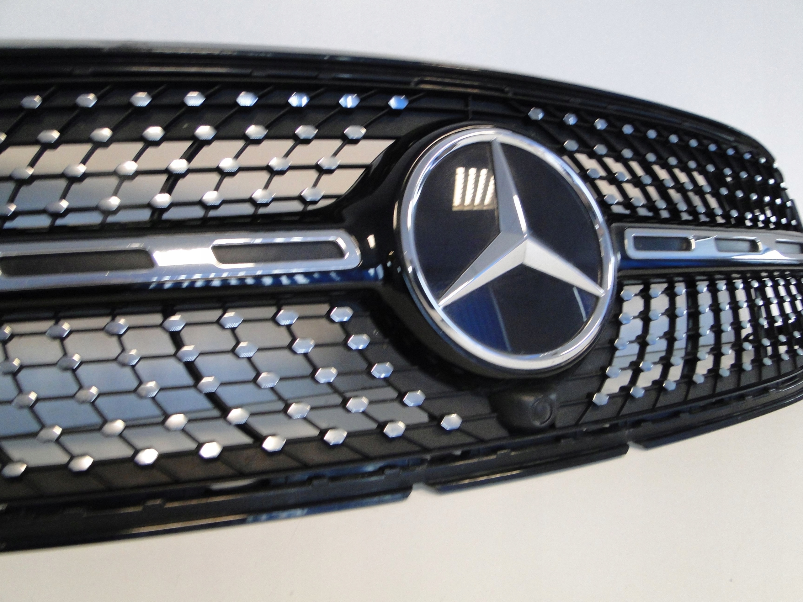 MERCEDES GLB X247 247 GRILL ATRAPA DIAMENT AMG ZAŚLEPKA KAMERY Typ samochodu 4x4/SUV Samochody osobowe