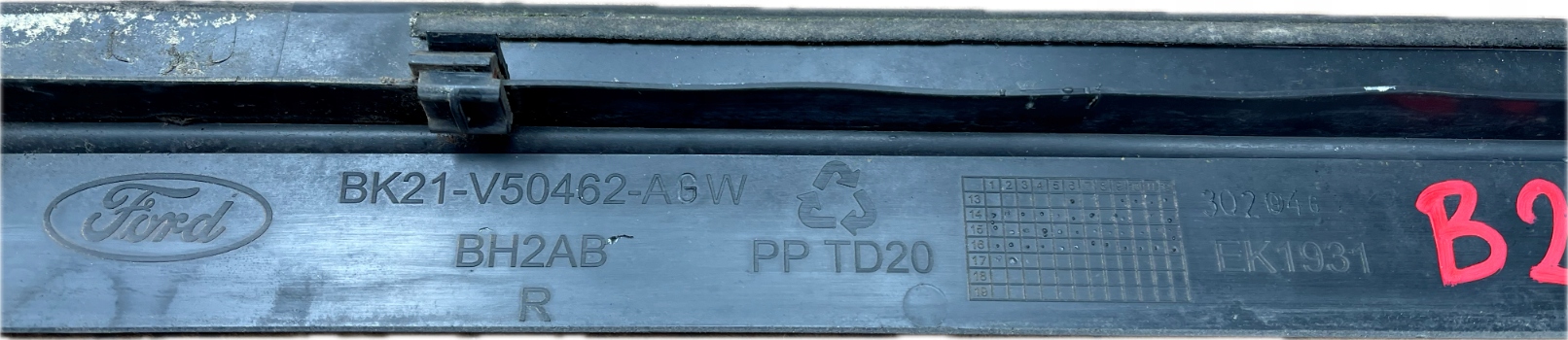 B2 TRANSIT CUSTOM 2013 - lišta střechy předek pravá BK21-V50462-AGW