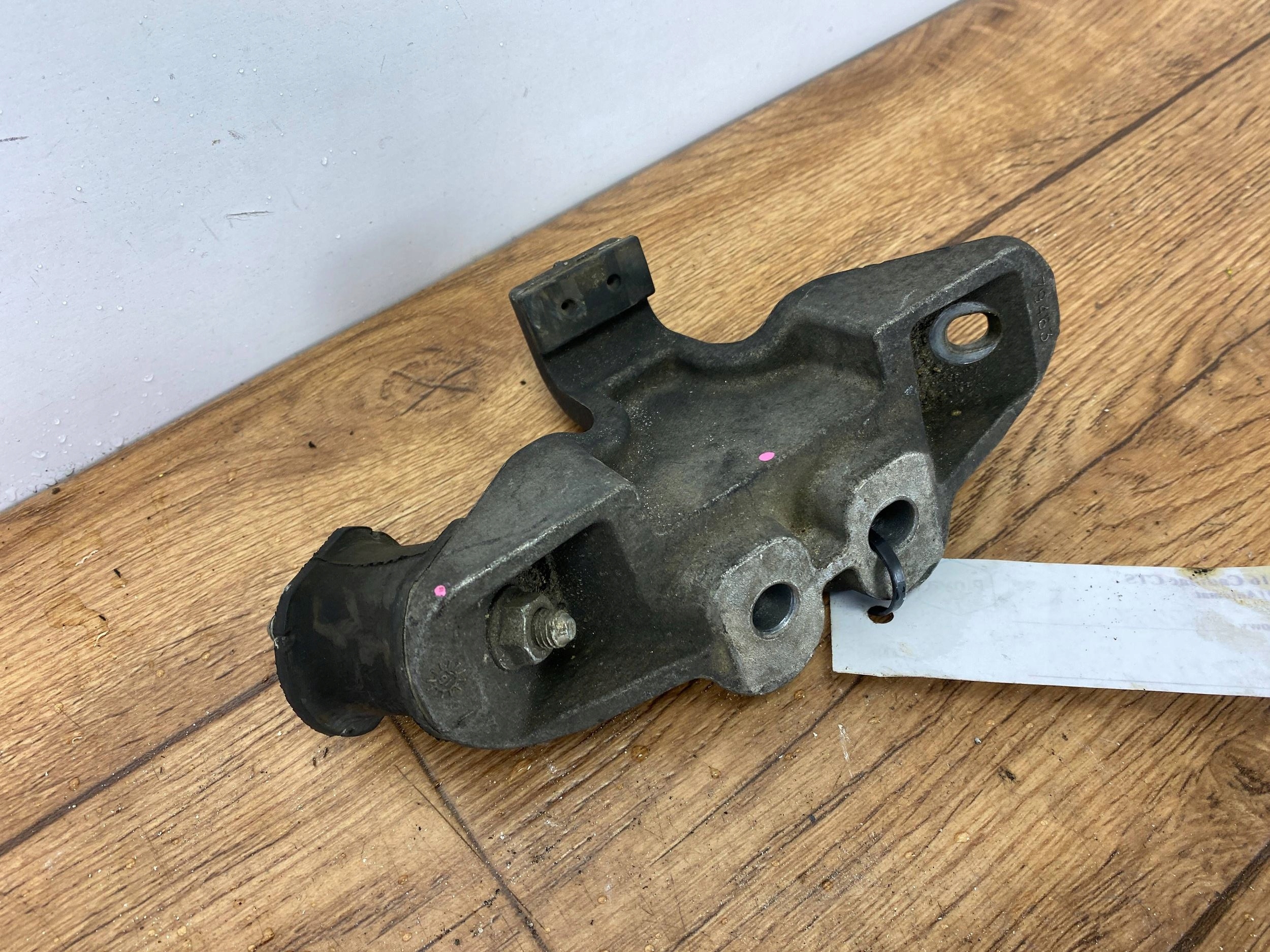 gearbox mount Cadillac CTS III 2014+