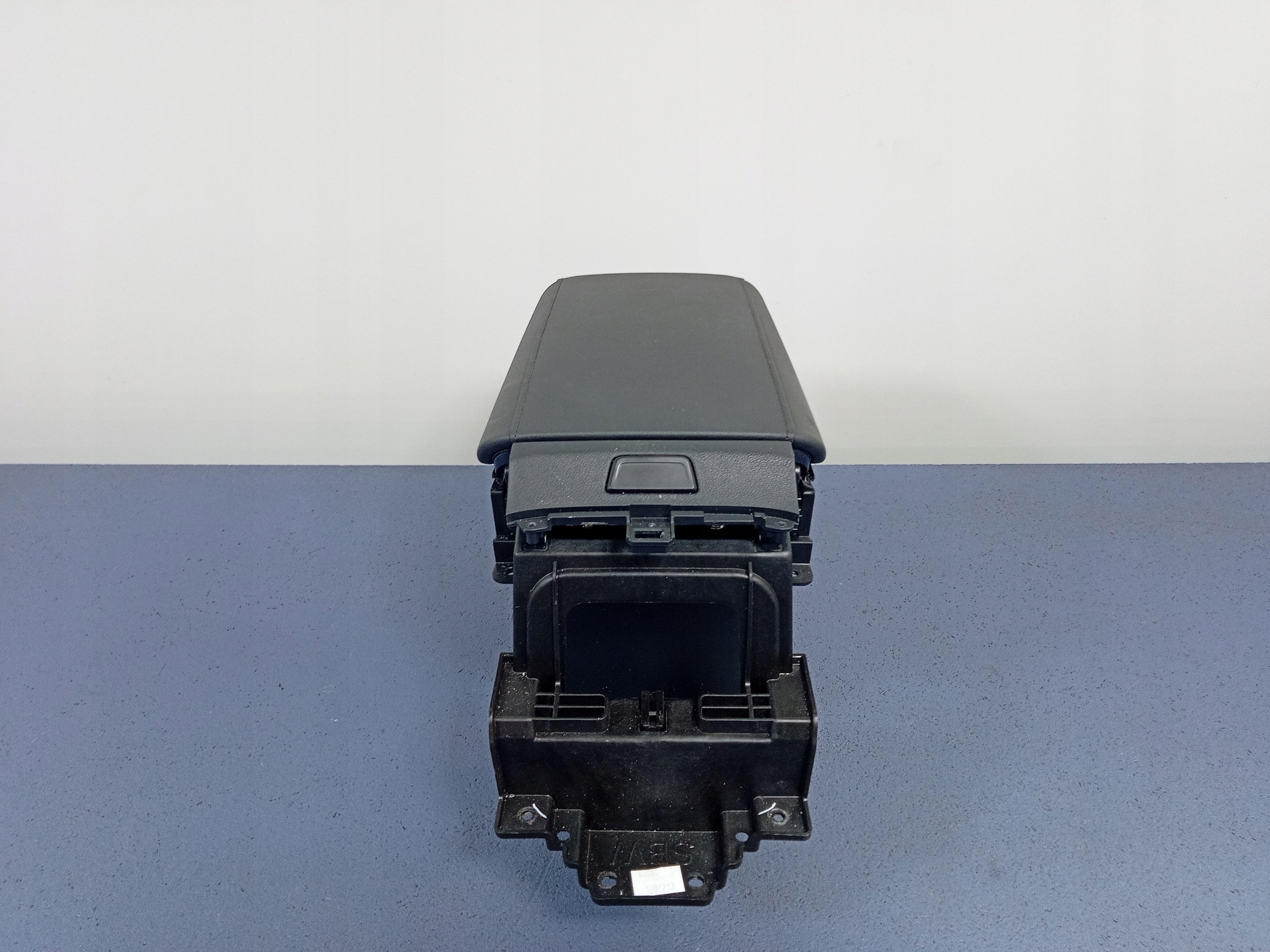 HYUNDAI Tucson IV підлокітник 84680-N7100