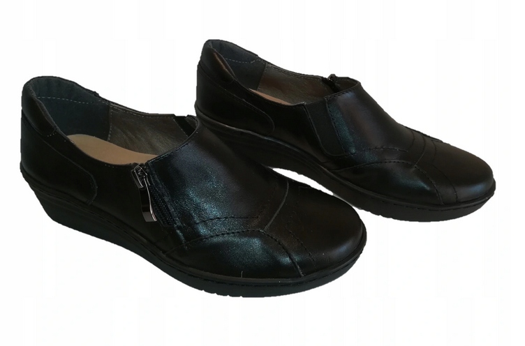 

28.Obszywane półbuty na koturnie - skóra naturalna