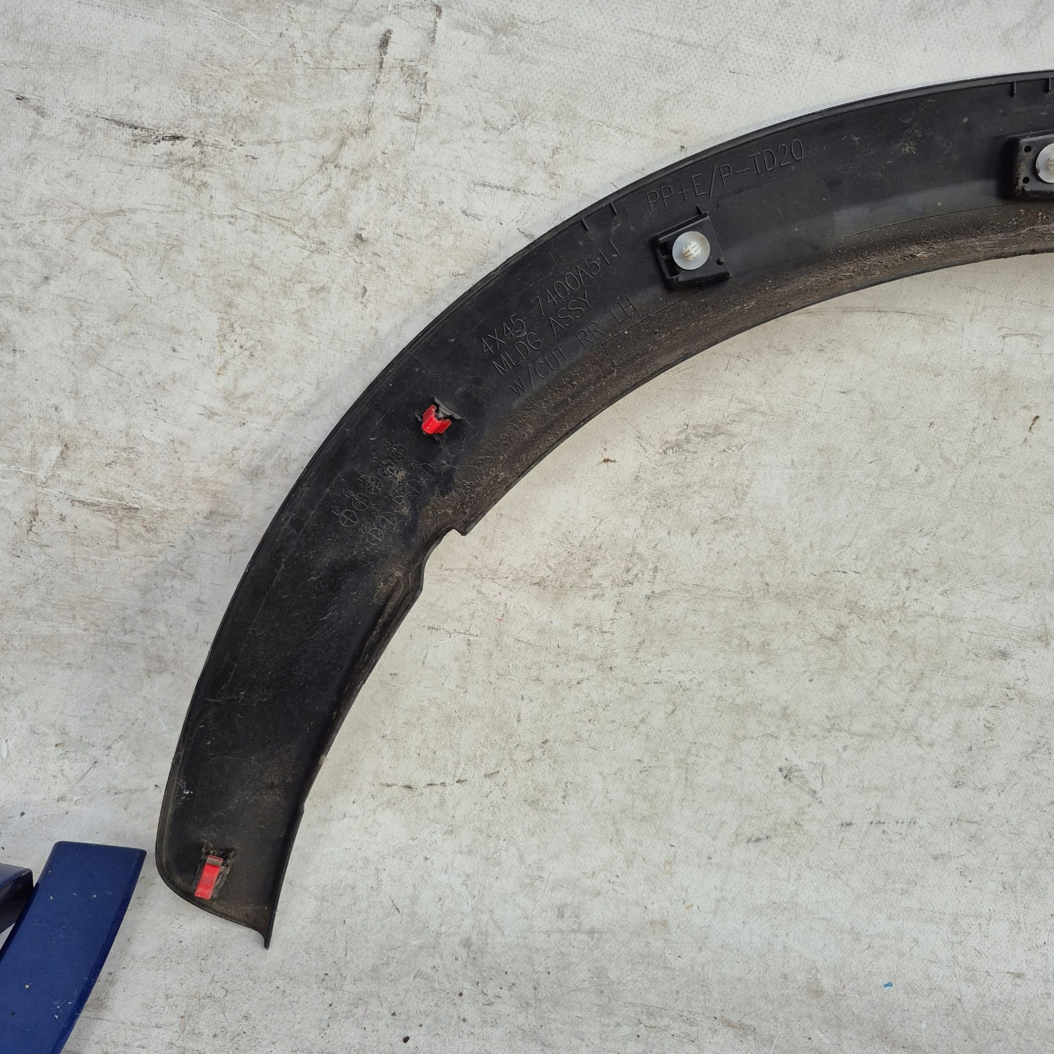 MITSUBISHI ECLIPSE CROSS 18-> moulding cap left rear part
