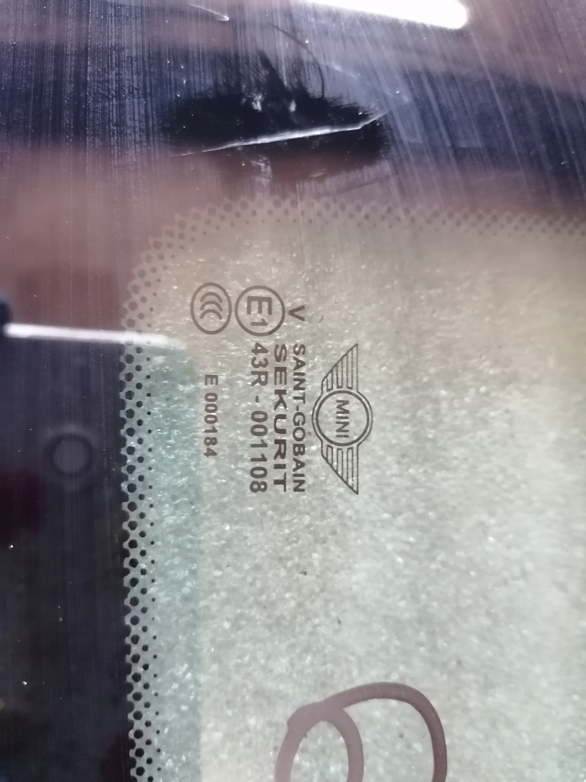 69 боковое стекло MINI R56