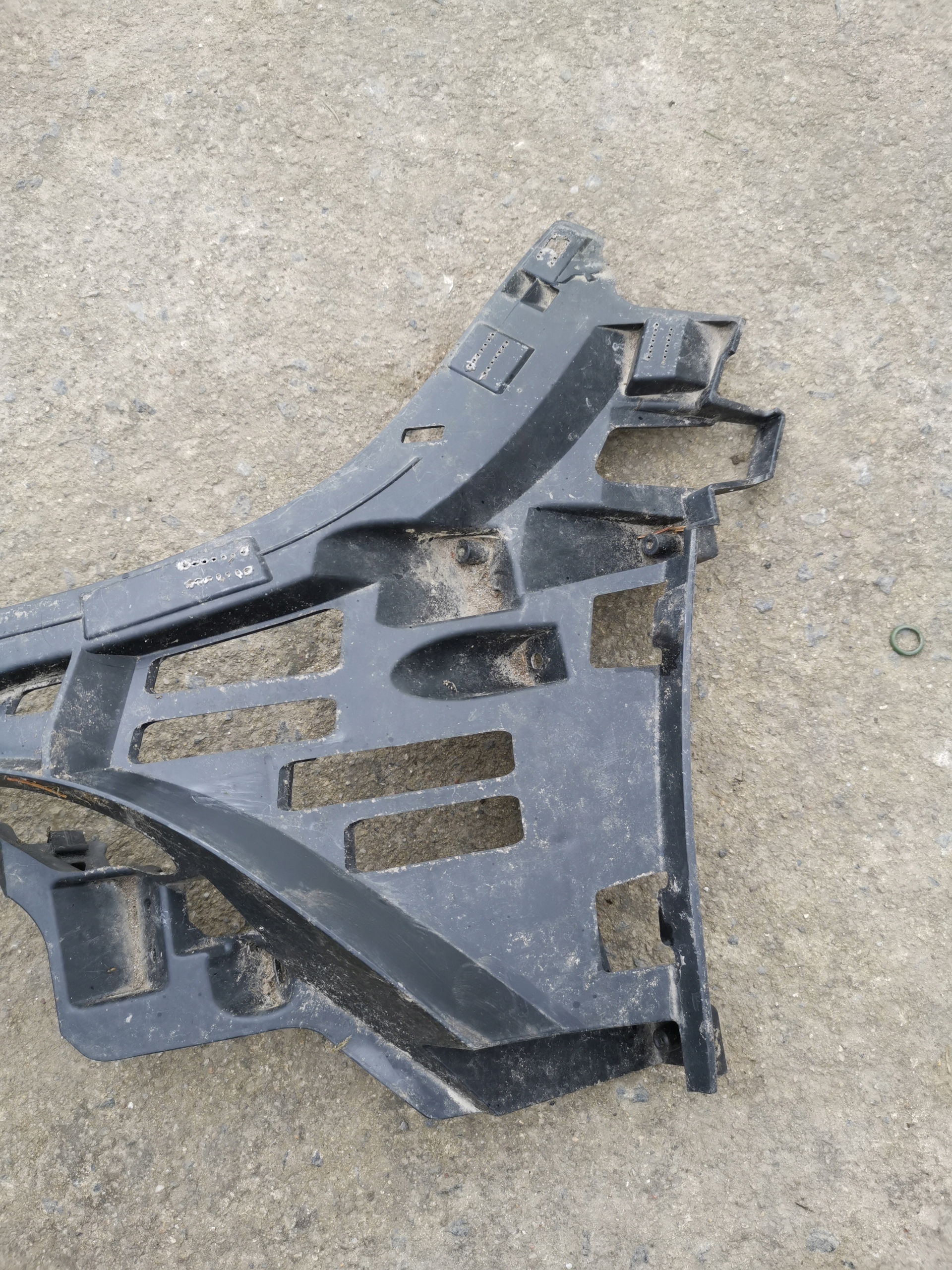 Support Gauche Pare choc Avant RENAULT TALISMAN