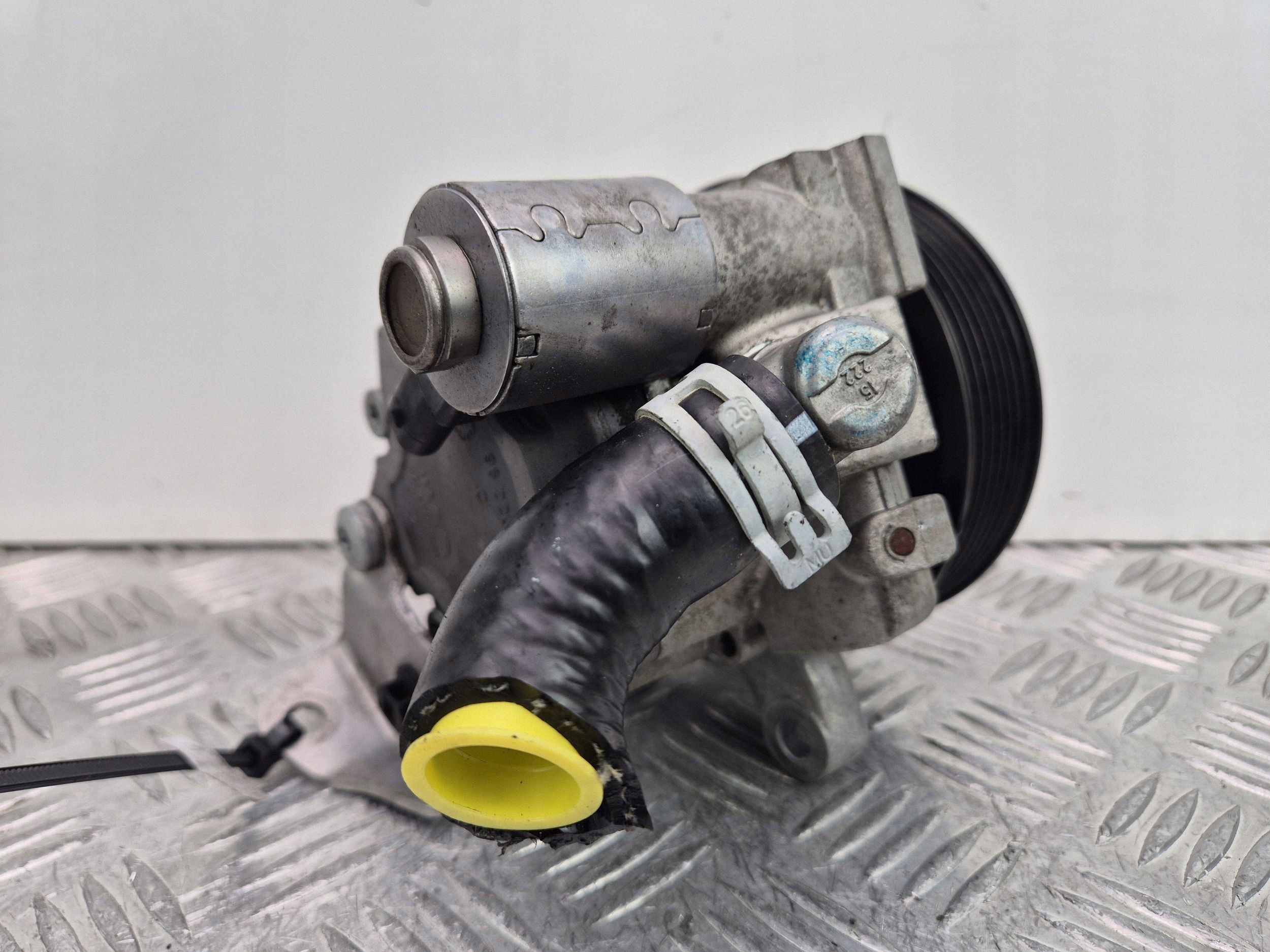 Mercedes E300 CDI W212 pompa servosterzo 642.850 A0064664801