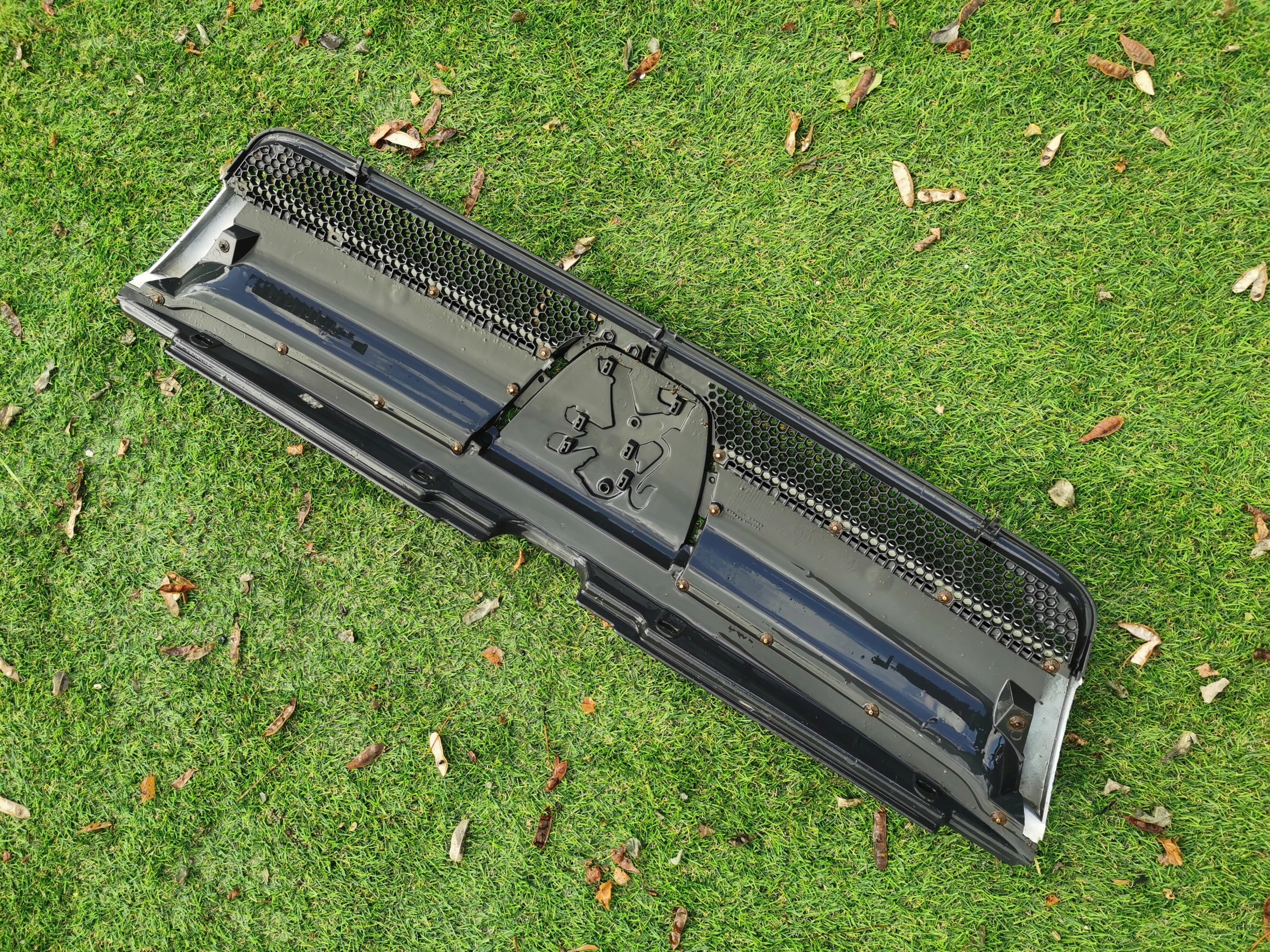 PEUGEOT BOXER grill grille front bumper 1304703070