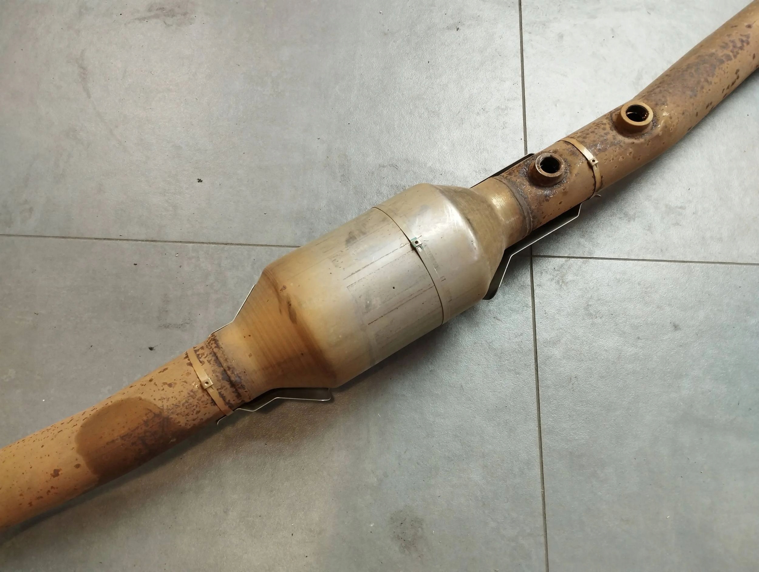 Ford Mondeo MK5 2.0 TDCI exhaust pipe catalyst J1G1-5H284-AA
