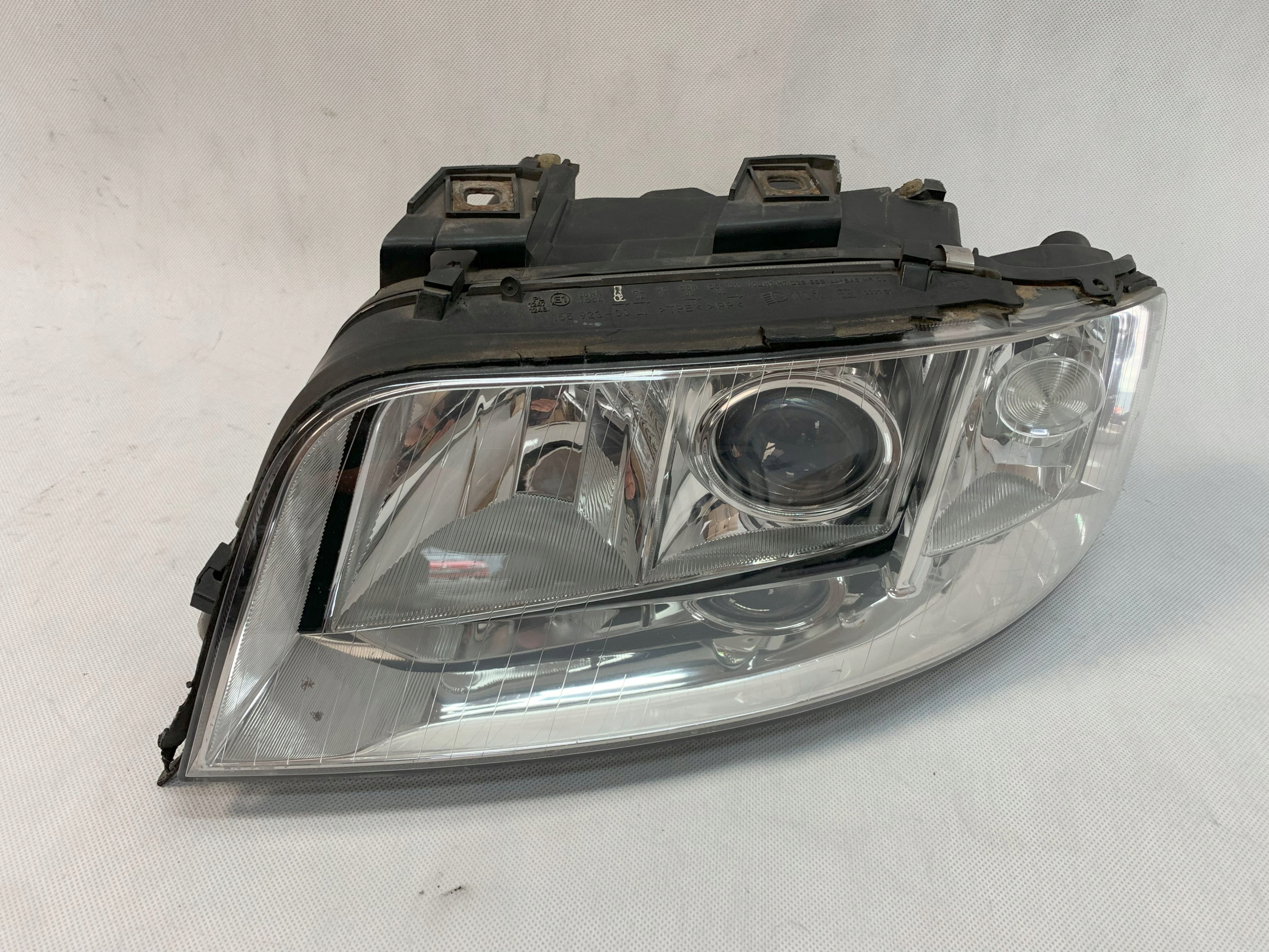 Reflektor light left Audi A6 01-04r xenon FL Lift a 6 08.25