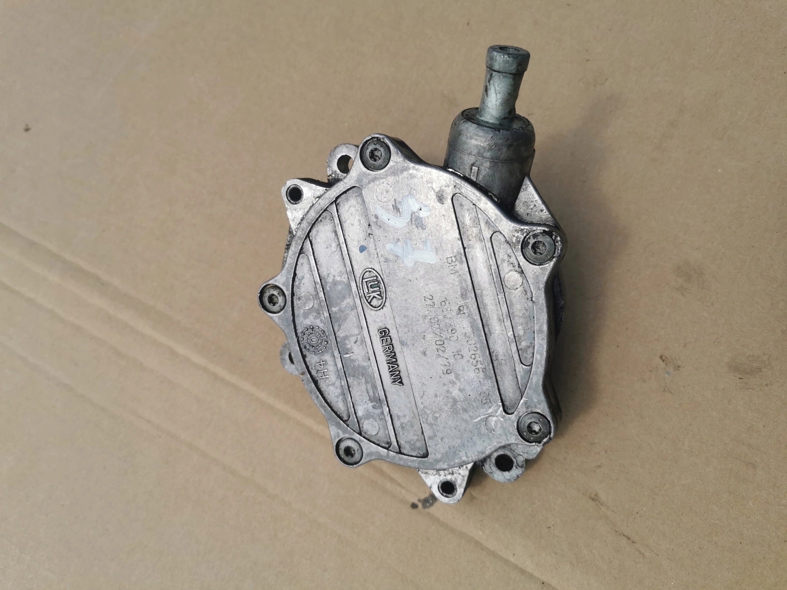 BMW E92 E90 E60 E46 E87 1166-7502656-05 7542498 68739010 WACUM VACUM Pompa
