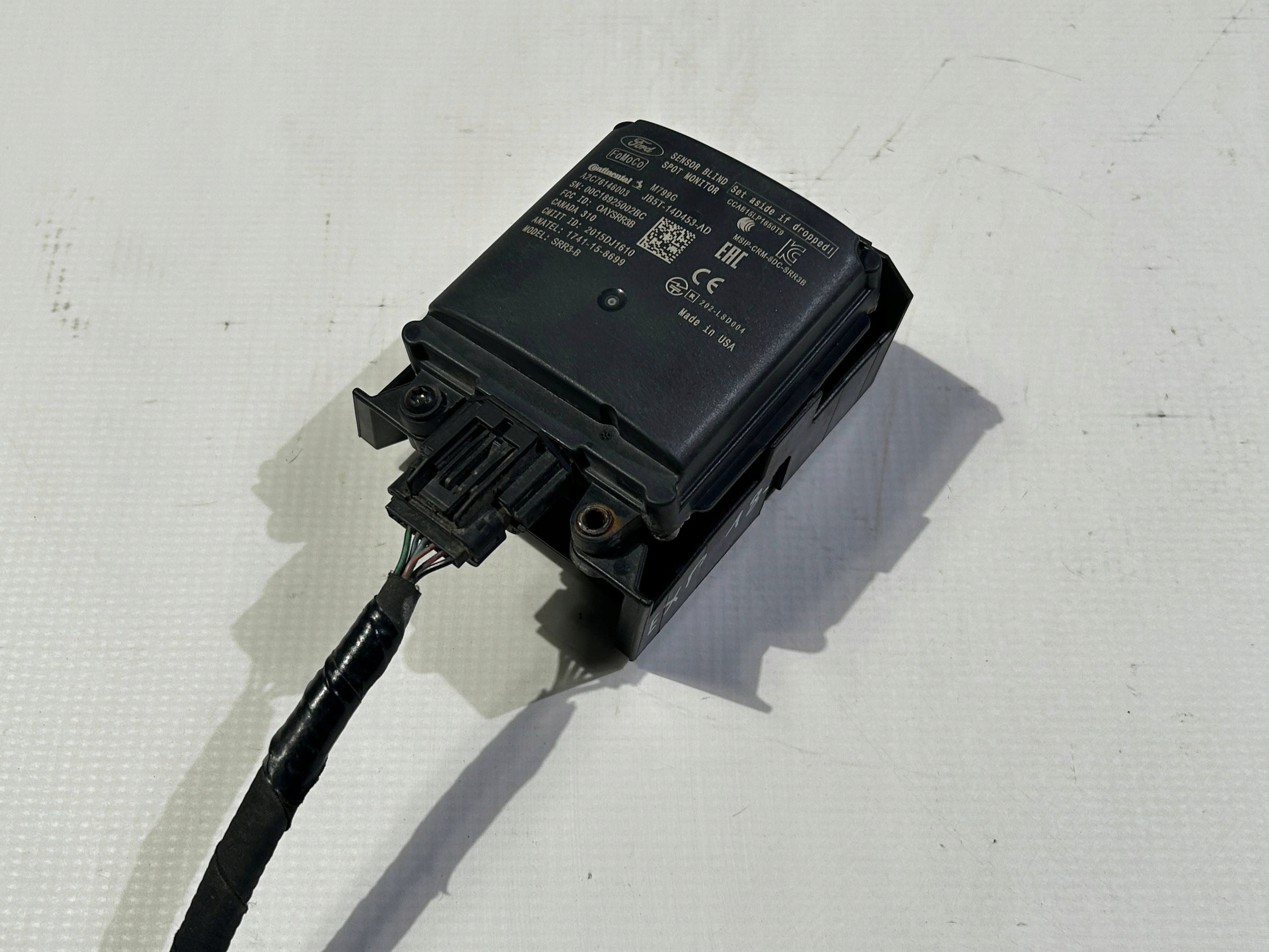 Датчик правый FORD Explorer 2018-