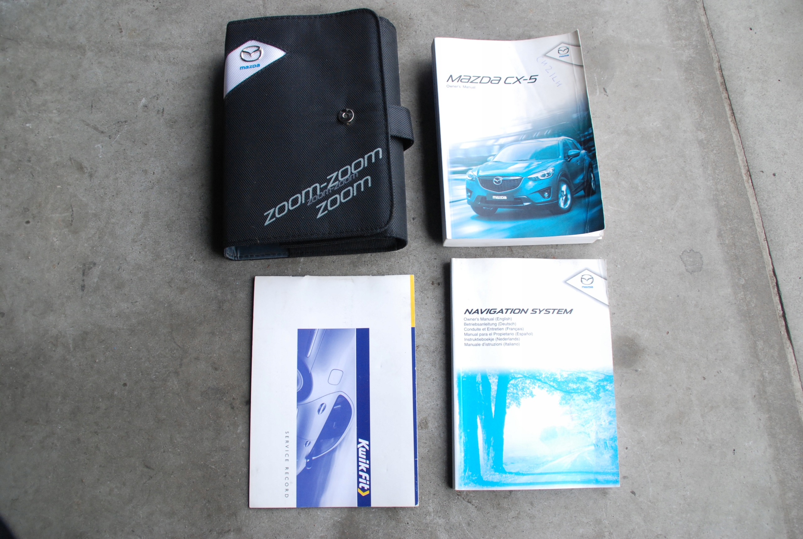 MAZDA CX5 КОМПЛЕКТ ЧЕХОЛ КНИГА 12R