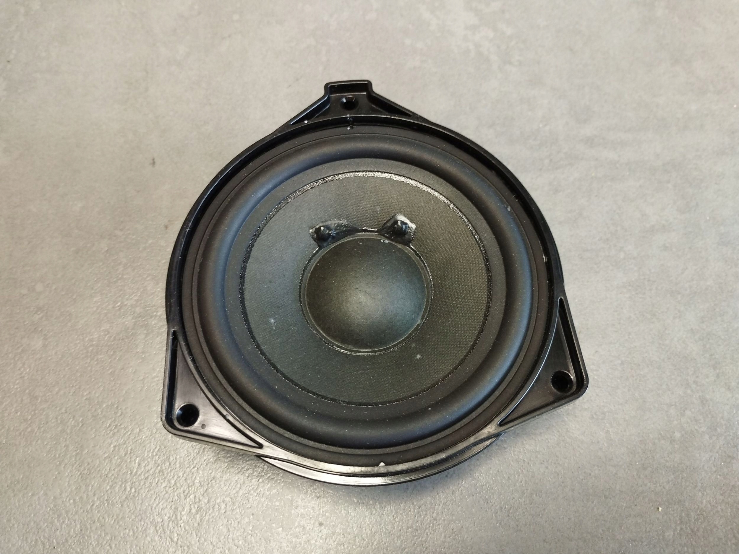 Mercedes-Benz S W222 2014 speaker A2228200602