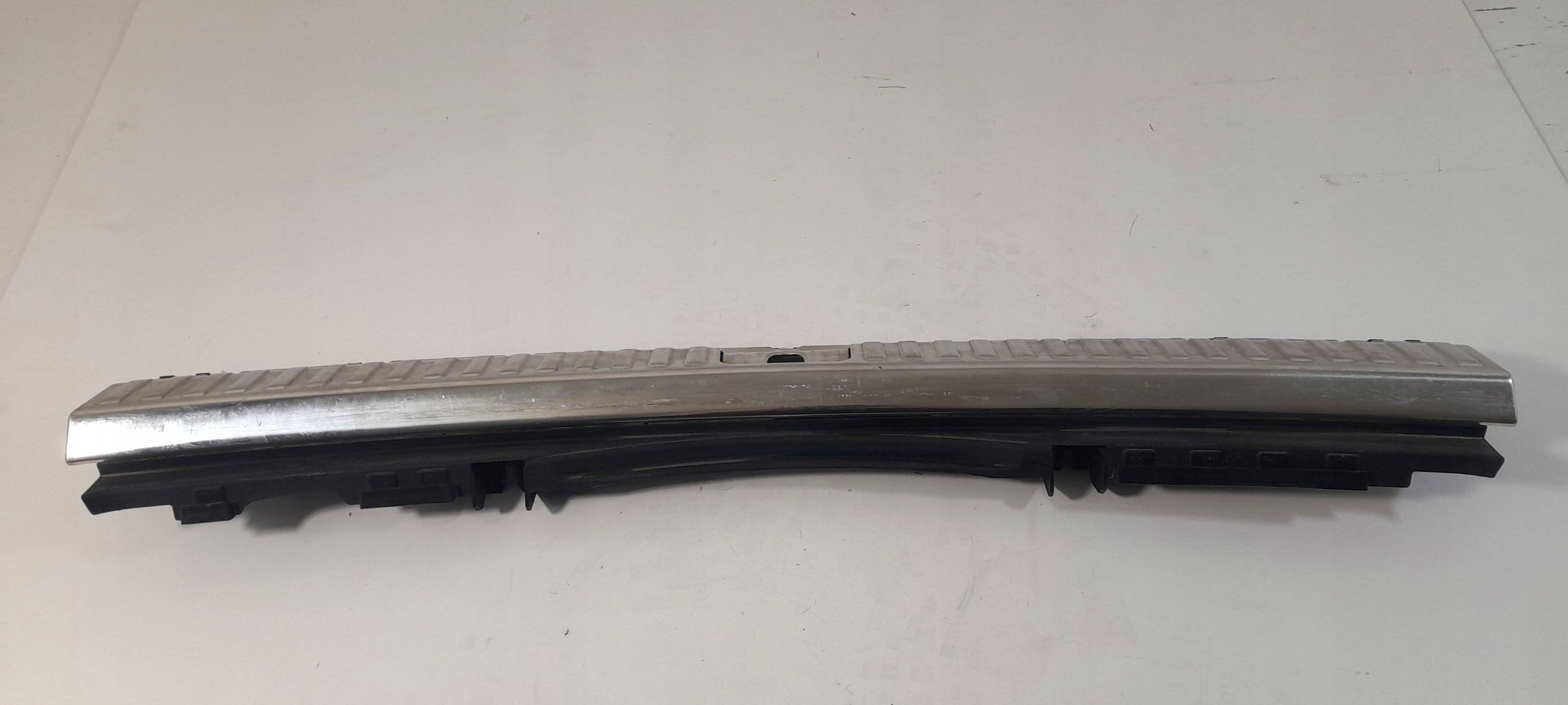 Audi A6 S6 C8 4K cap of the threshold boot 4K9864483 (T379)
