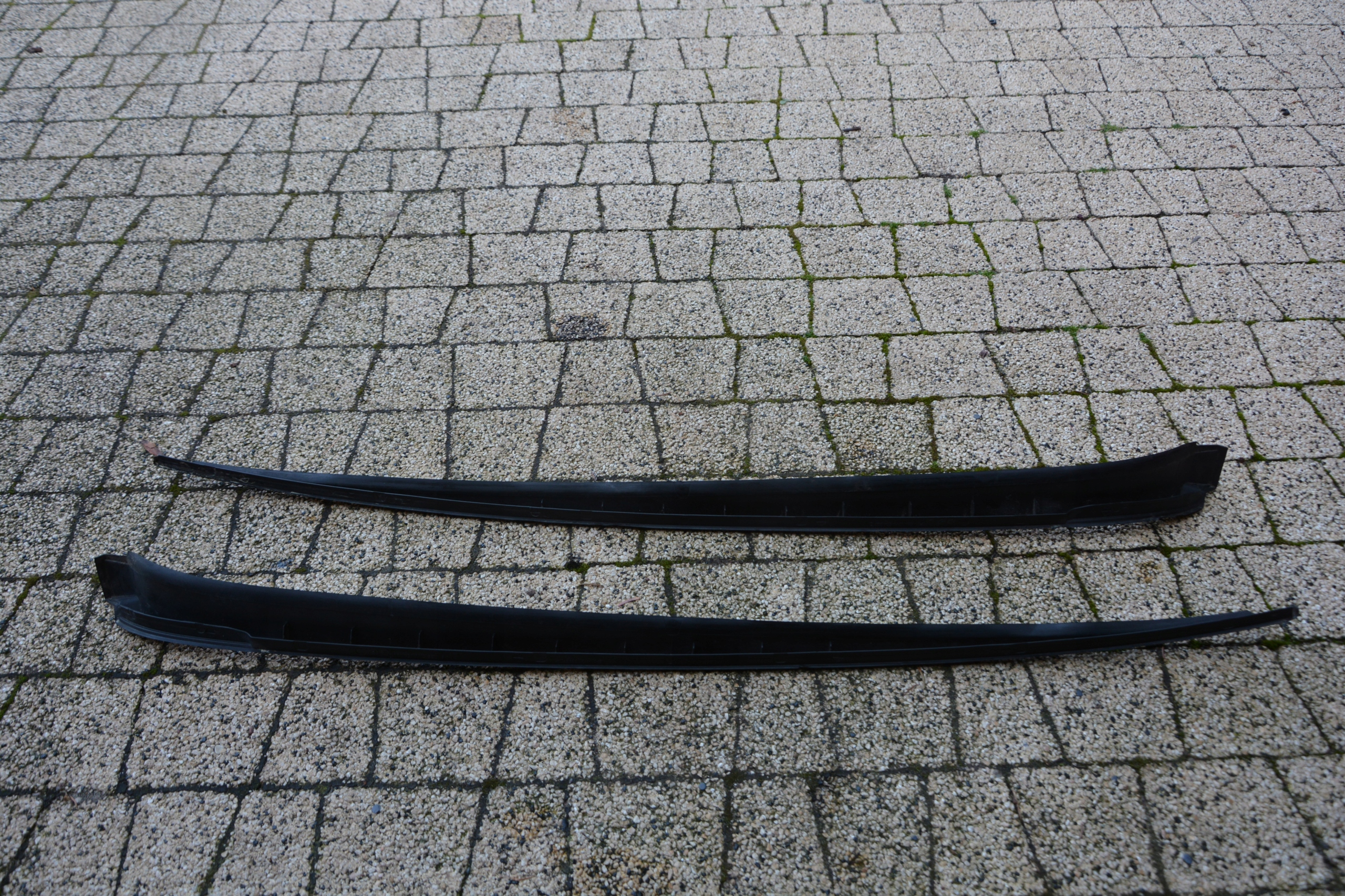 LISTWA SZYBY CZOŁOWEJ VW GOLF 6+ 5M0854327D 328D Numer katalogowy oryginału 5M0854327D 5M0854328D