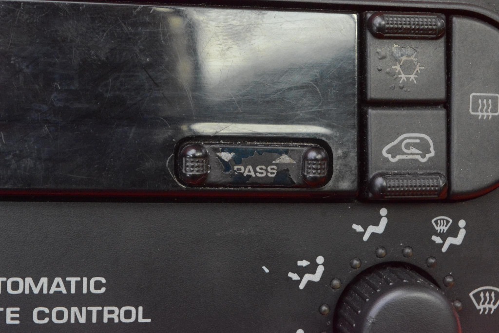 control panel air conditioning devices KLIMY P05005018AC CHRYSLER VOYAGER 4 IV 01-04