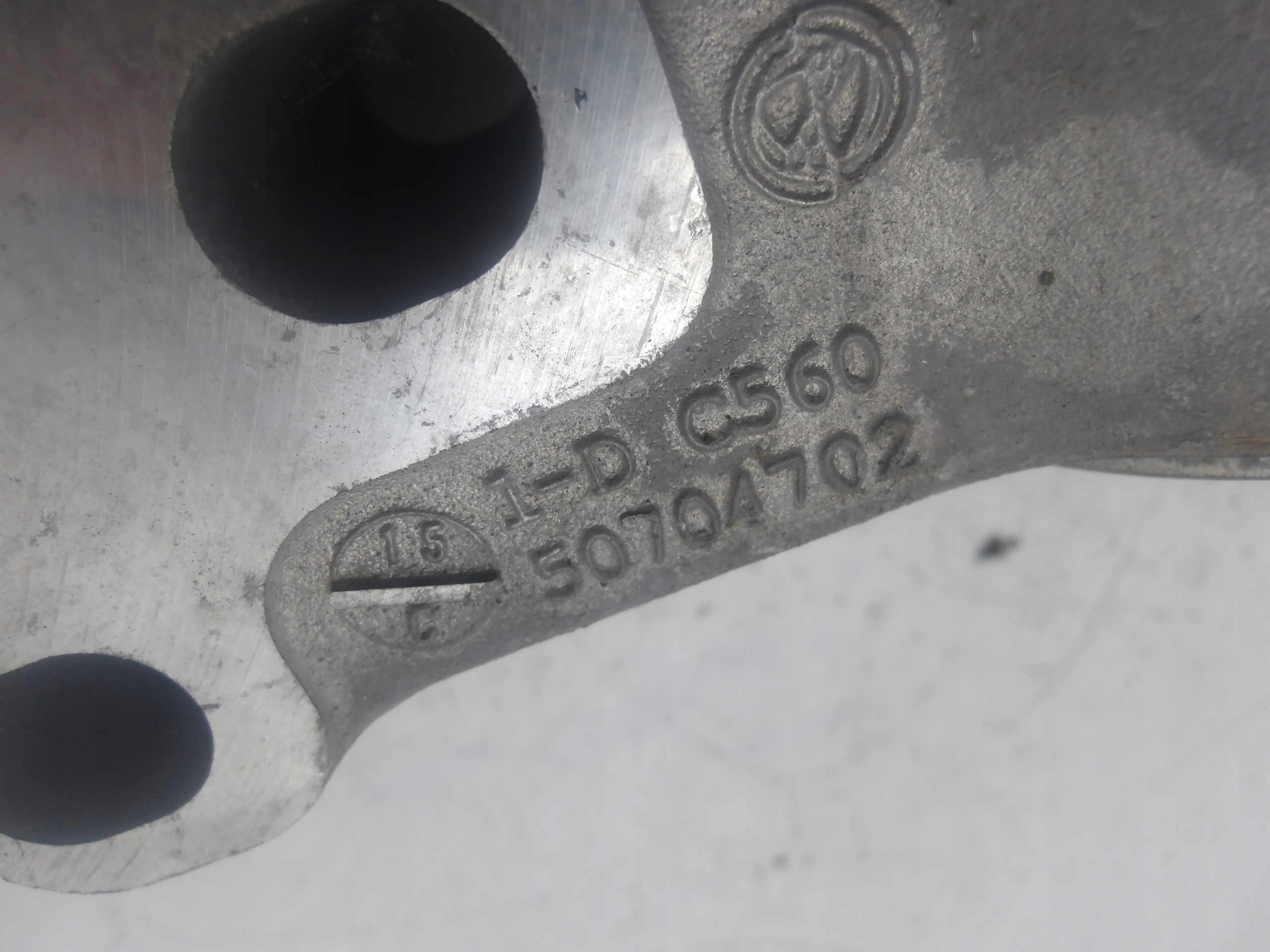 ALFA ROMEO 159 05- TULEJA arms right left front 50704702 OE