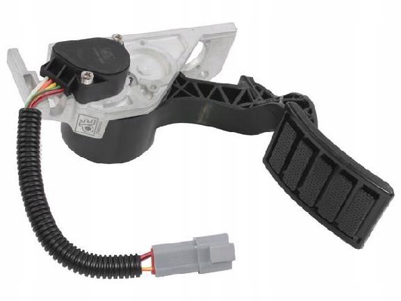 12EV0125D - ПЕДАЛЬ АКСЕЛЕРАТОРА FH / FM ДЛЯ 04/05 КУБ 5 PIN