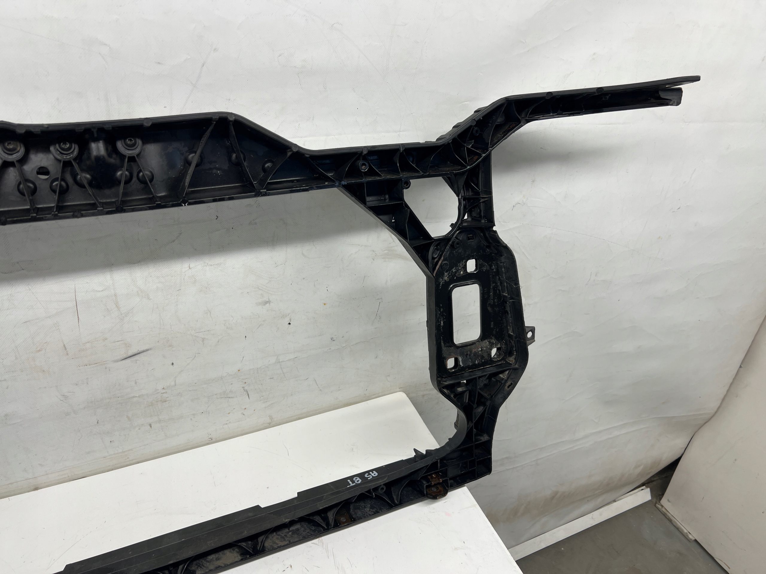 Audi A5 8T 2.0 TDI 140km support panel for radiators pillar iron 8K0805594J