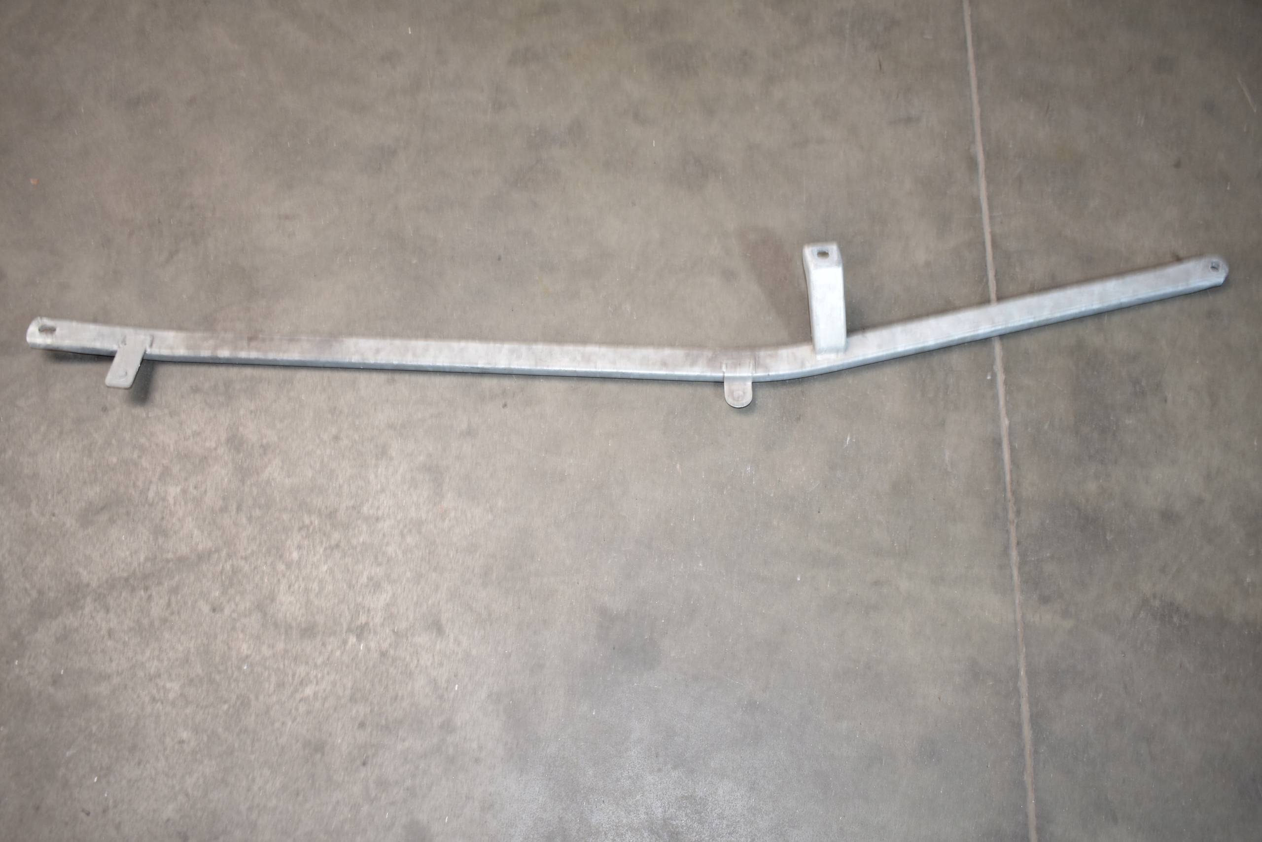 IDEALNA brace pillar left MERCEDES W206 C63 1