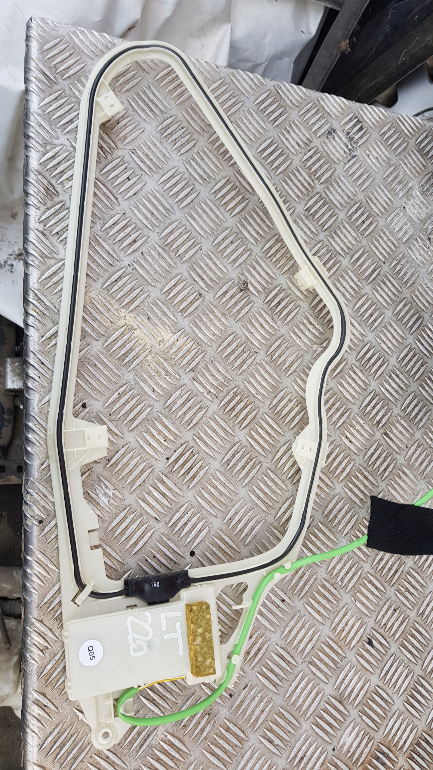 MERCEDES W220 ANTENA KEYLESS links heck
