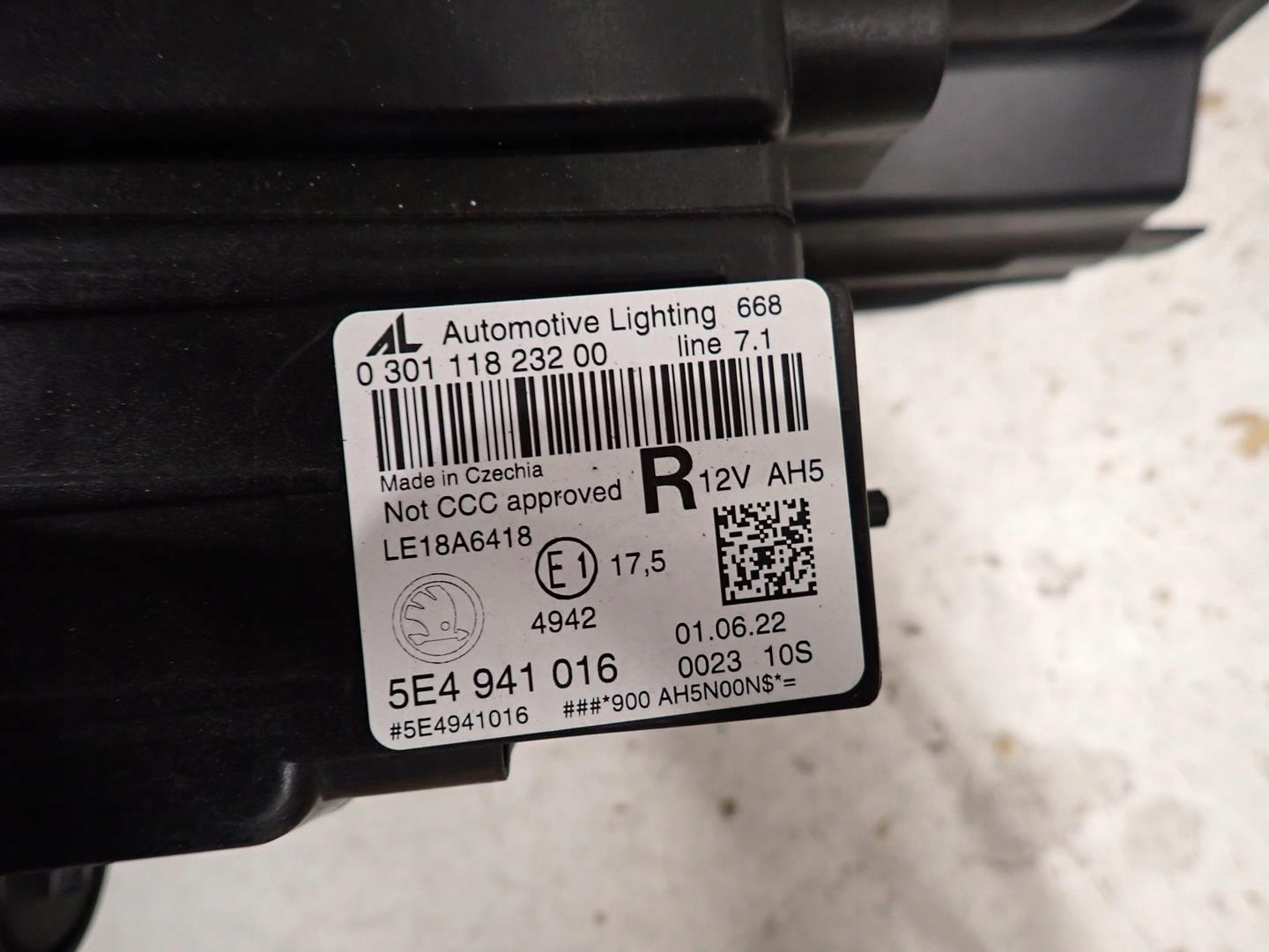light front front right SKODA OCTAVIA IV 2020- FULL LED 5E4941016