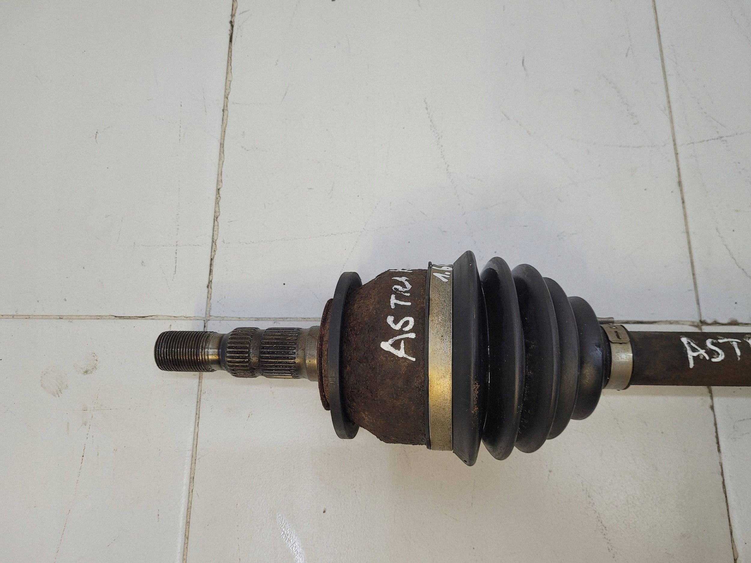 OPEL ASTRA V K 1.6 CDTI semi-axis left front short. manual 13367069
