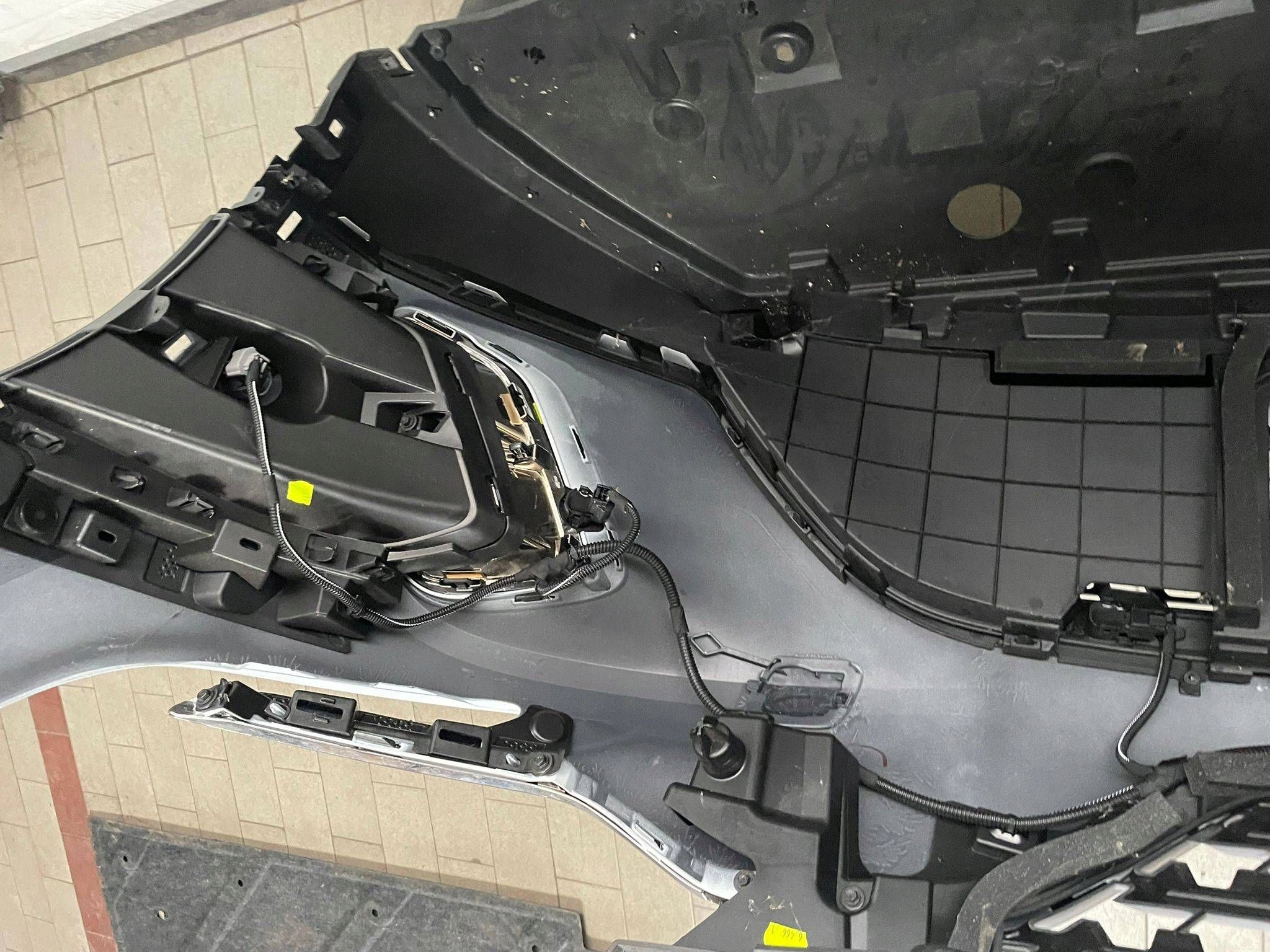 Frontstoßstange komplet 6pdc kamera vorne Renault Captur II BIXUI