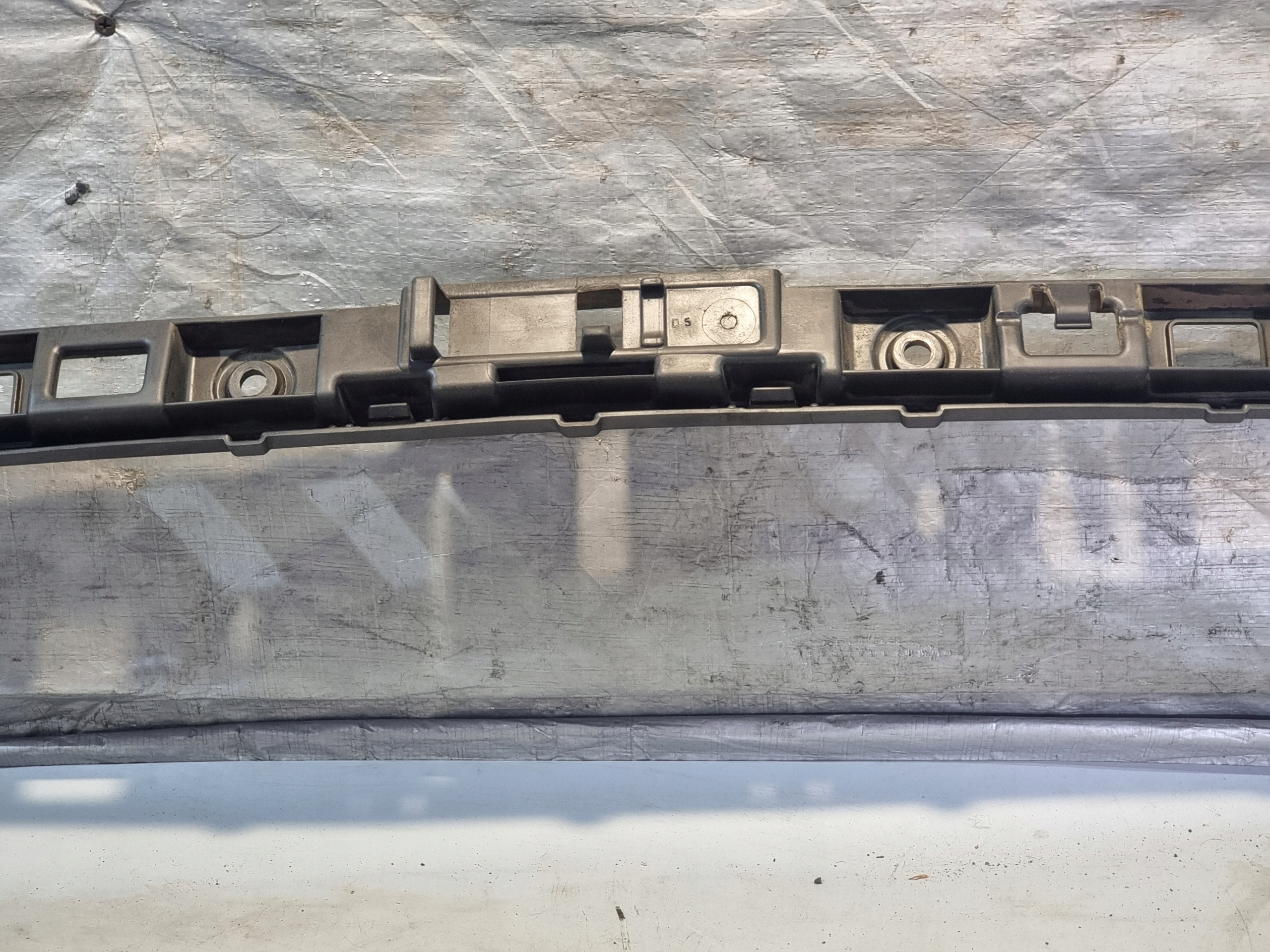 bumper bracket rear part OE 5K6807863 VW GOLF VI HB 10r