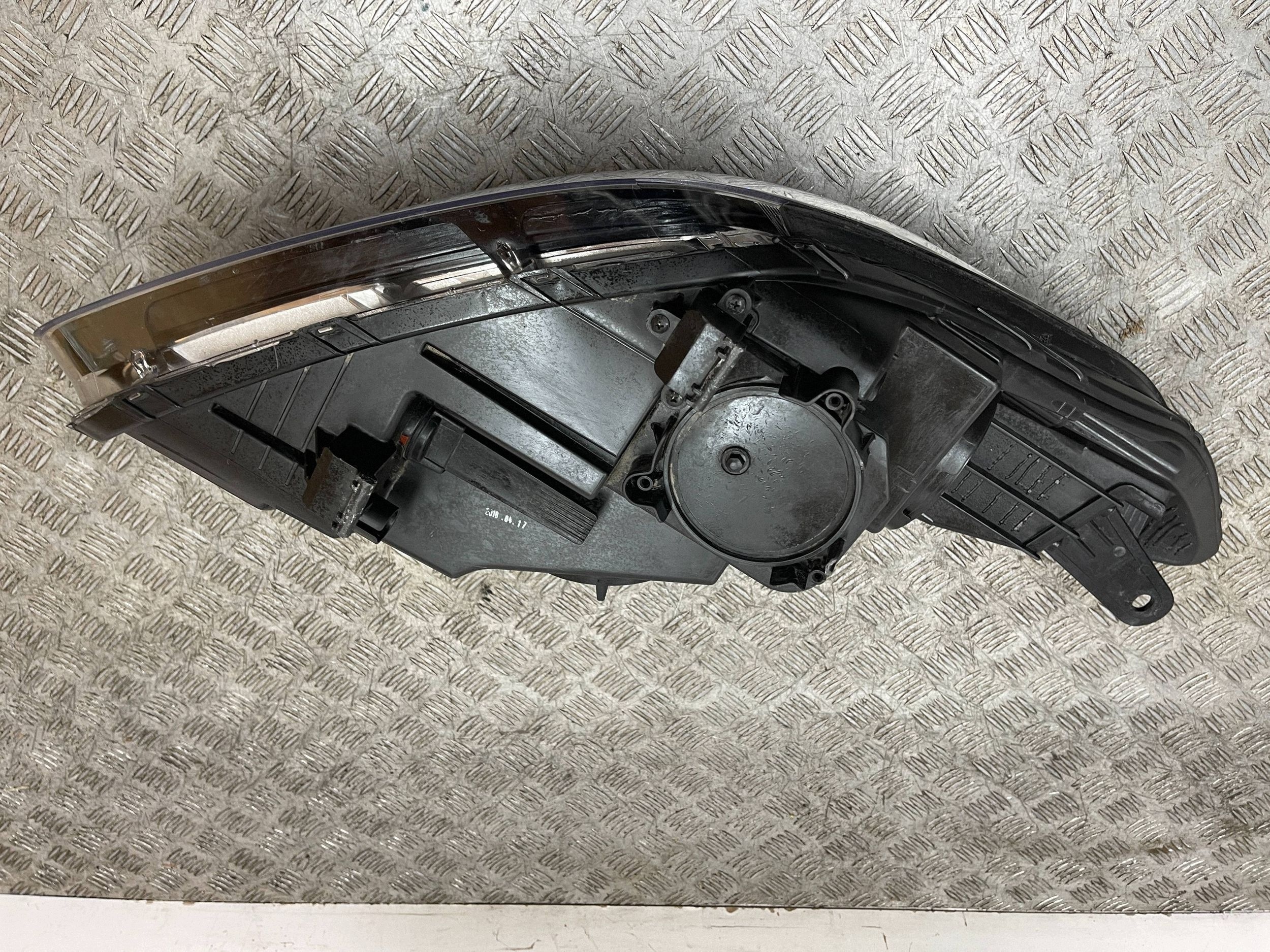 REFLEKTOR light front front left KIA CARENS IV 4 13- EU.
