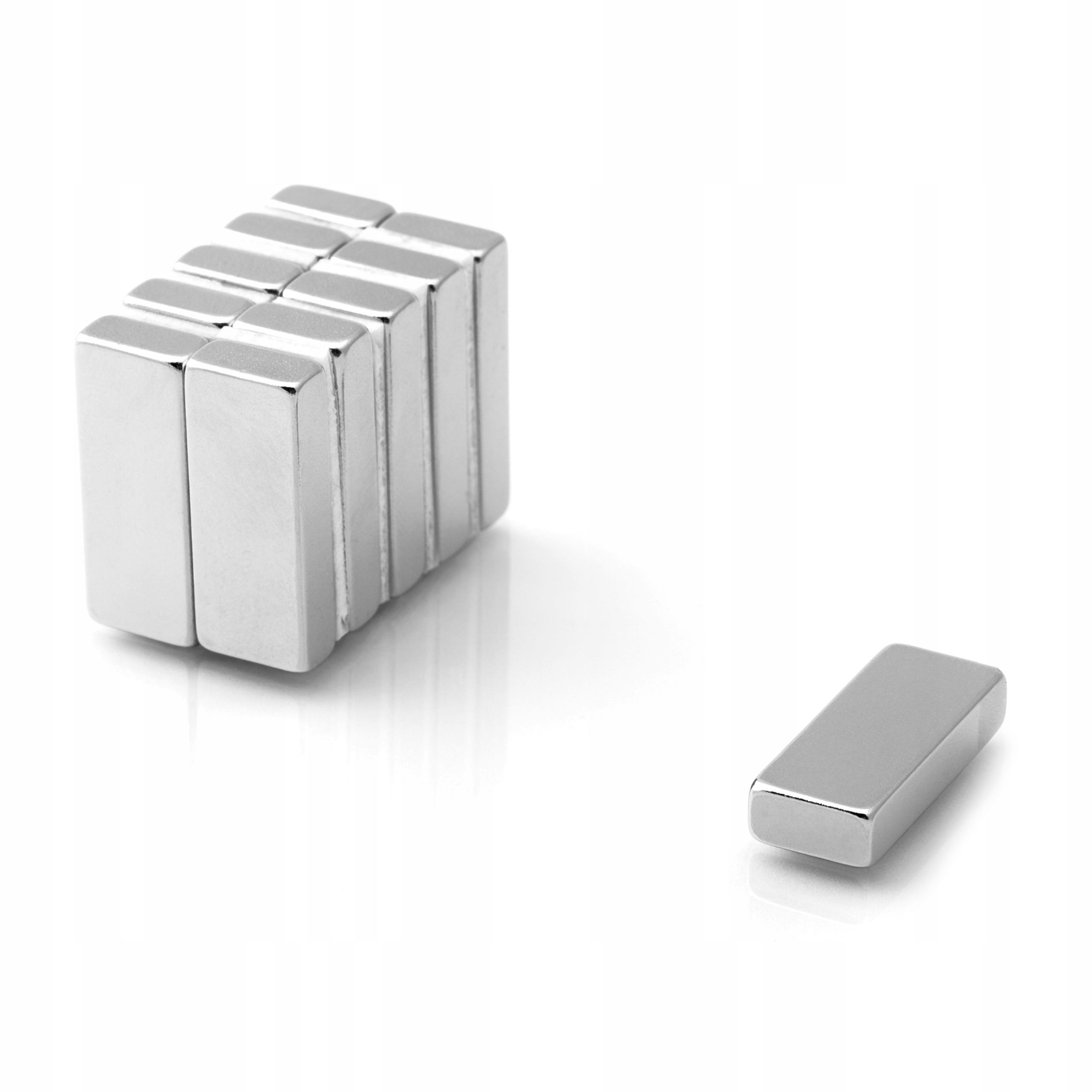 MAGNES NEODYMOWY PŁYTKOWY MPŁ 28x13x7 N38 Marka Euromagnesy