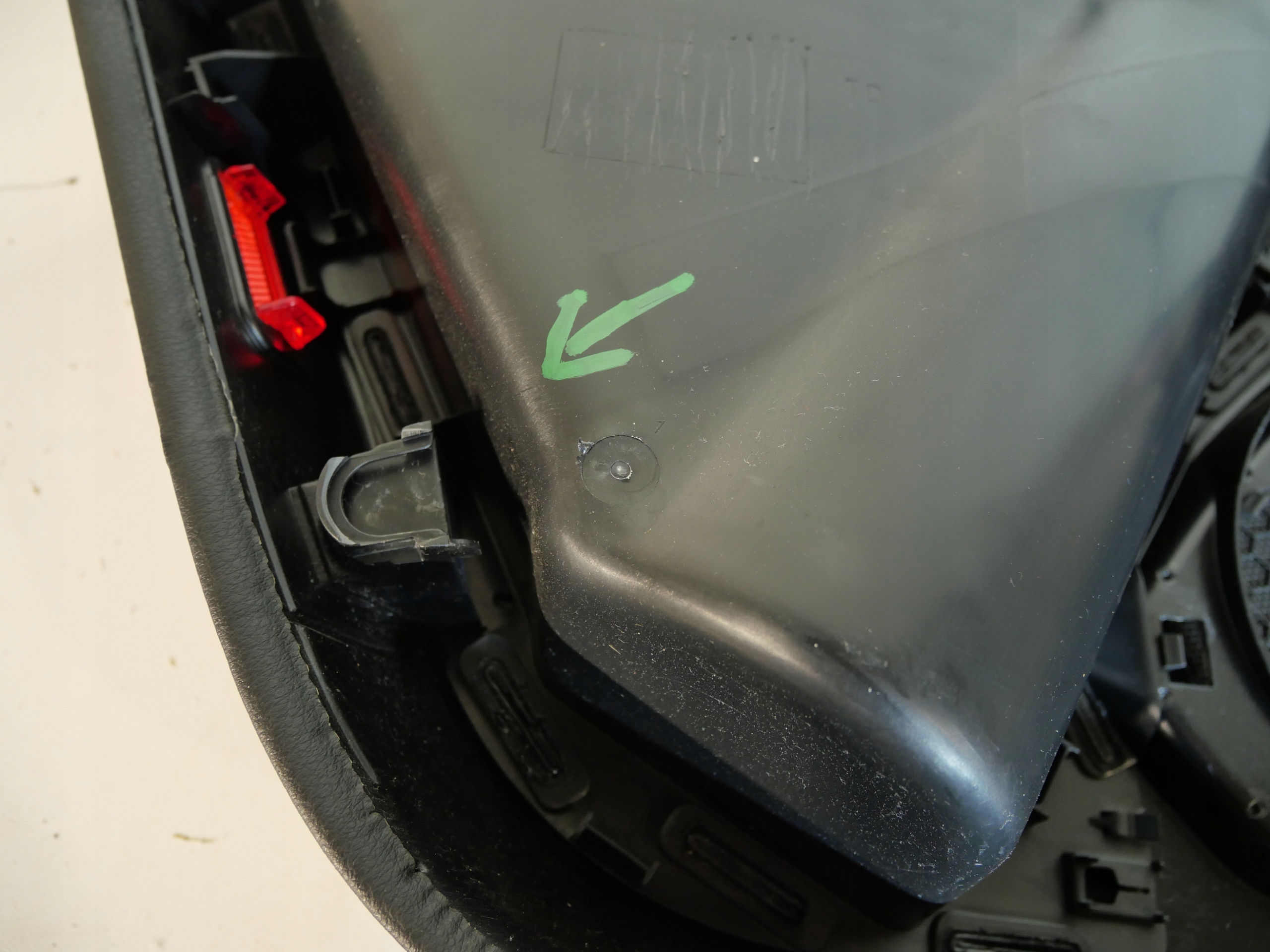 side door right rear part 8U0867306 AUDI Q3