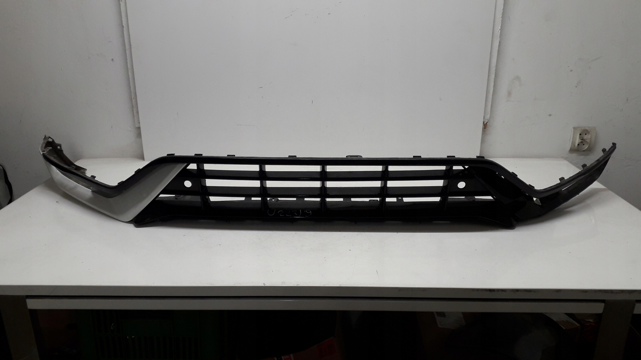 VOLVO XC90 14- R-DESIGN DOKŁADKA KRATKA ZDERZAKA