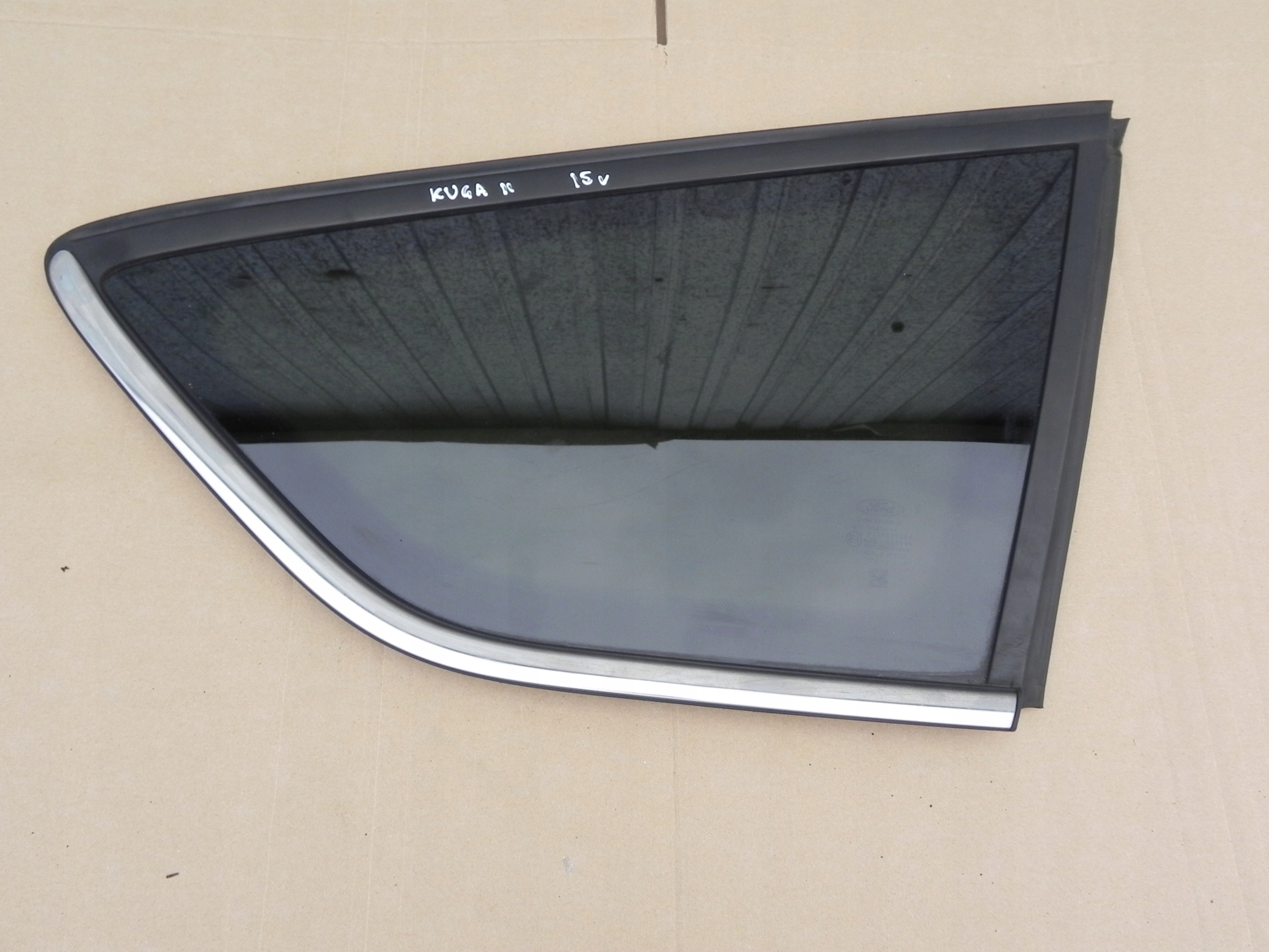 FORD KUGA MK2 SZYBA KAROSERYJNA CHROM PRAWY TYL