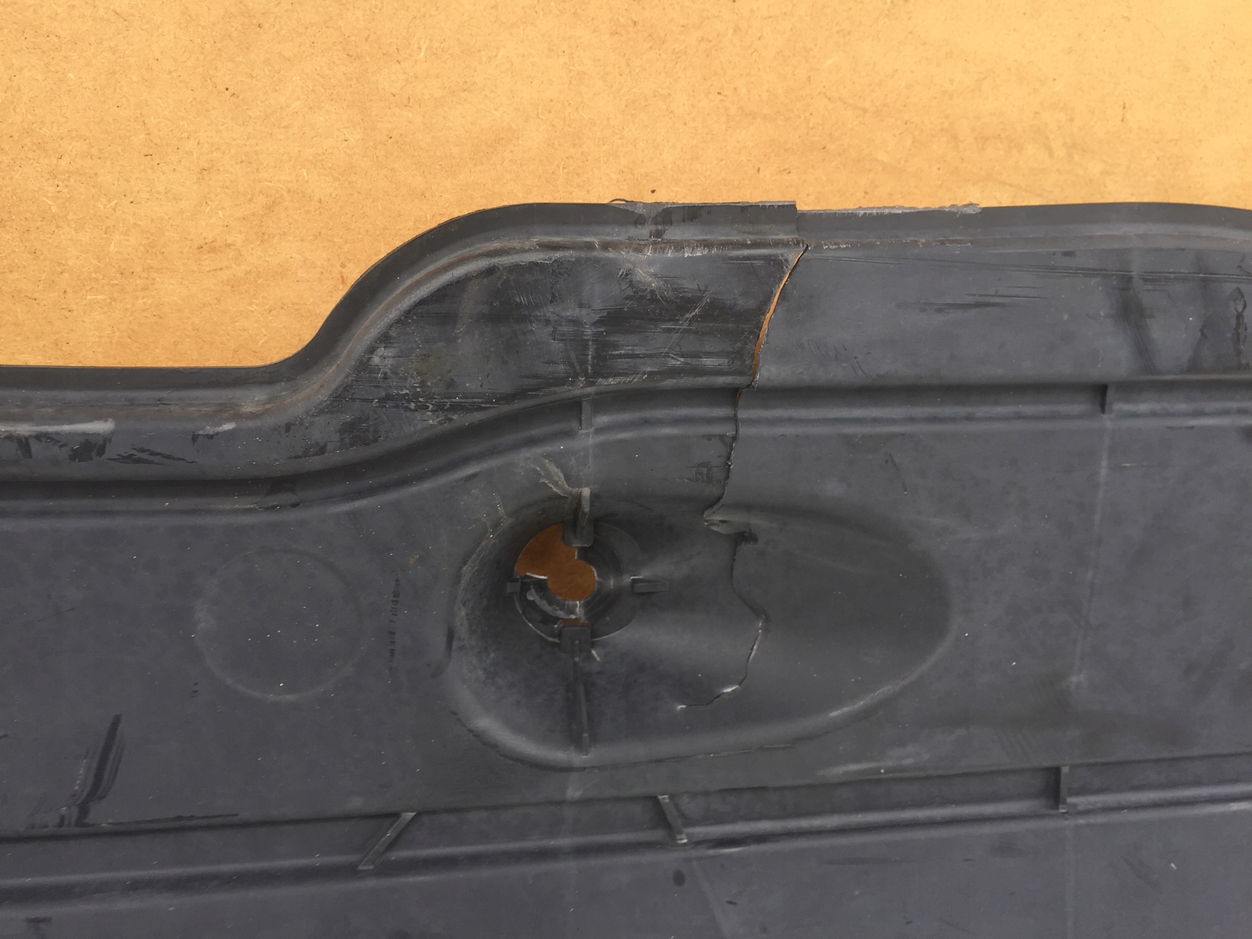 5Q0825202L - LEON 3 III ПЛАСТИНА КРЫШКА ПОЛА ШАССИ П