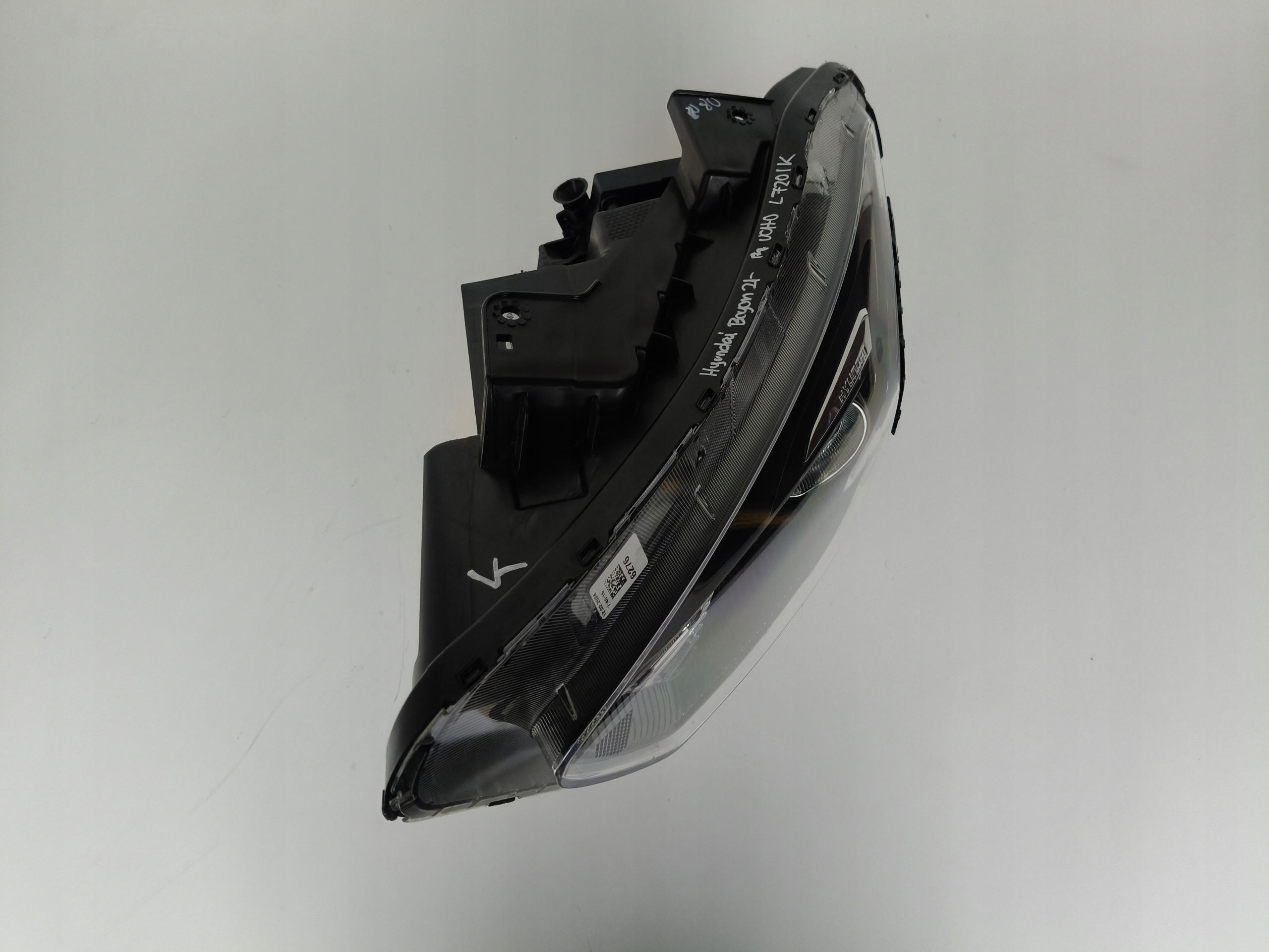 light left REFLEKTOR HYUNDAI BAYON 21