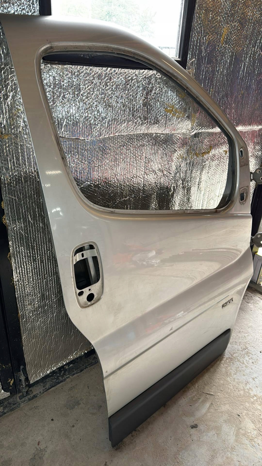door right front VIVARO A TRAFIC II PRIMASTAR right front silver