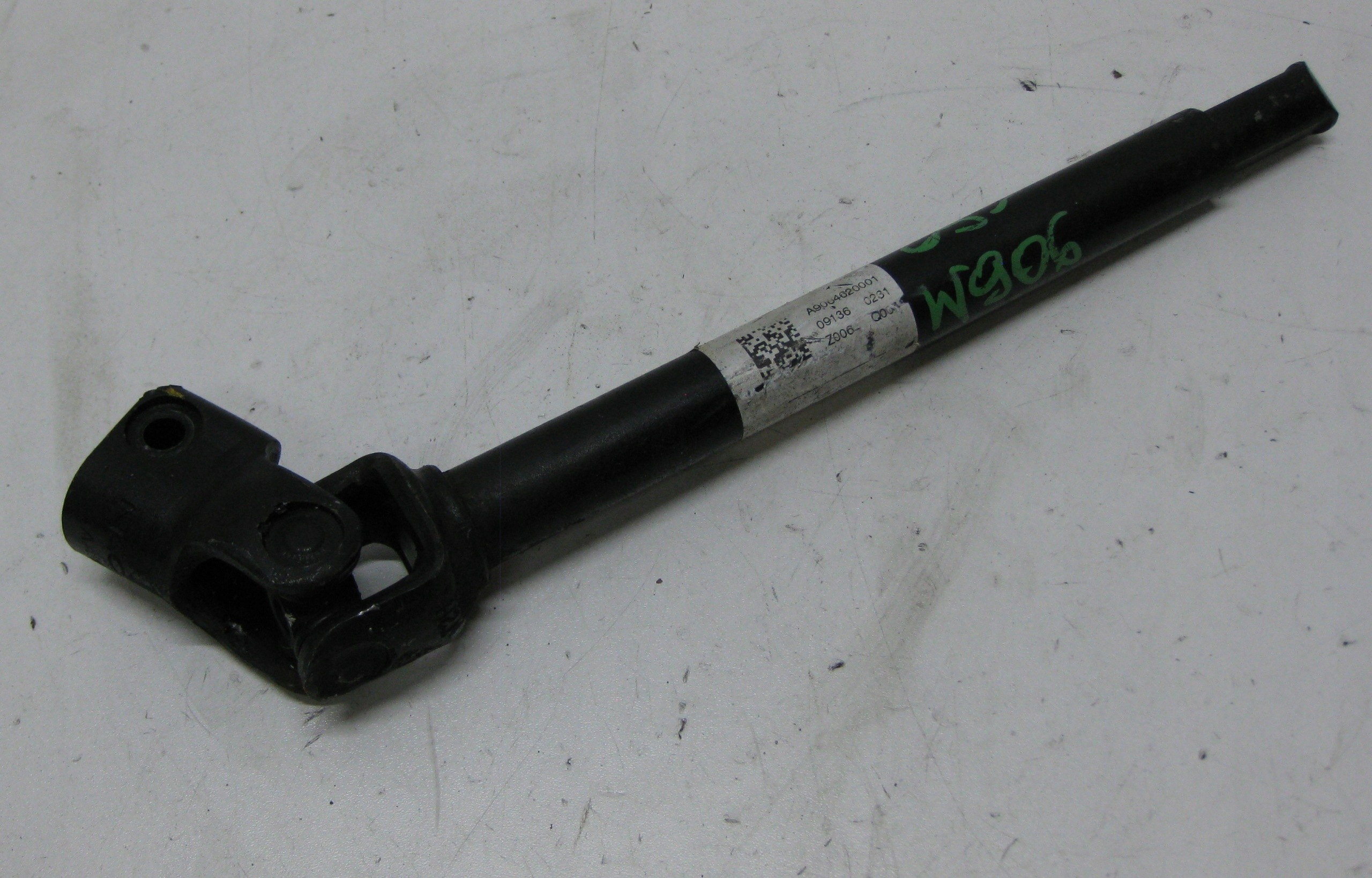 MERCEDES SPRINTER W906 Croix Colonne de direction Volant A9064620001