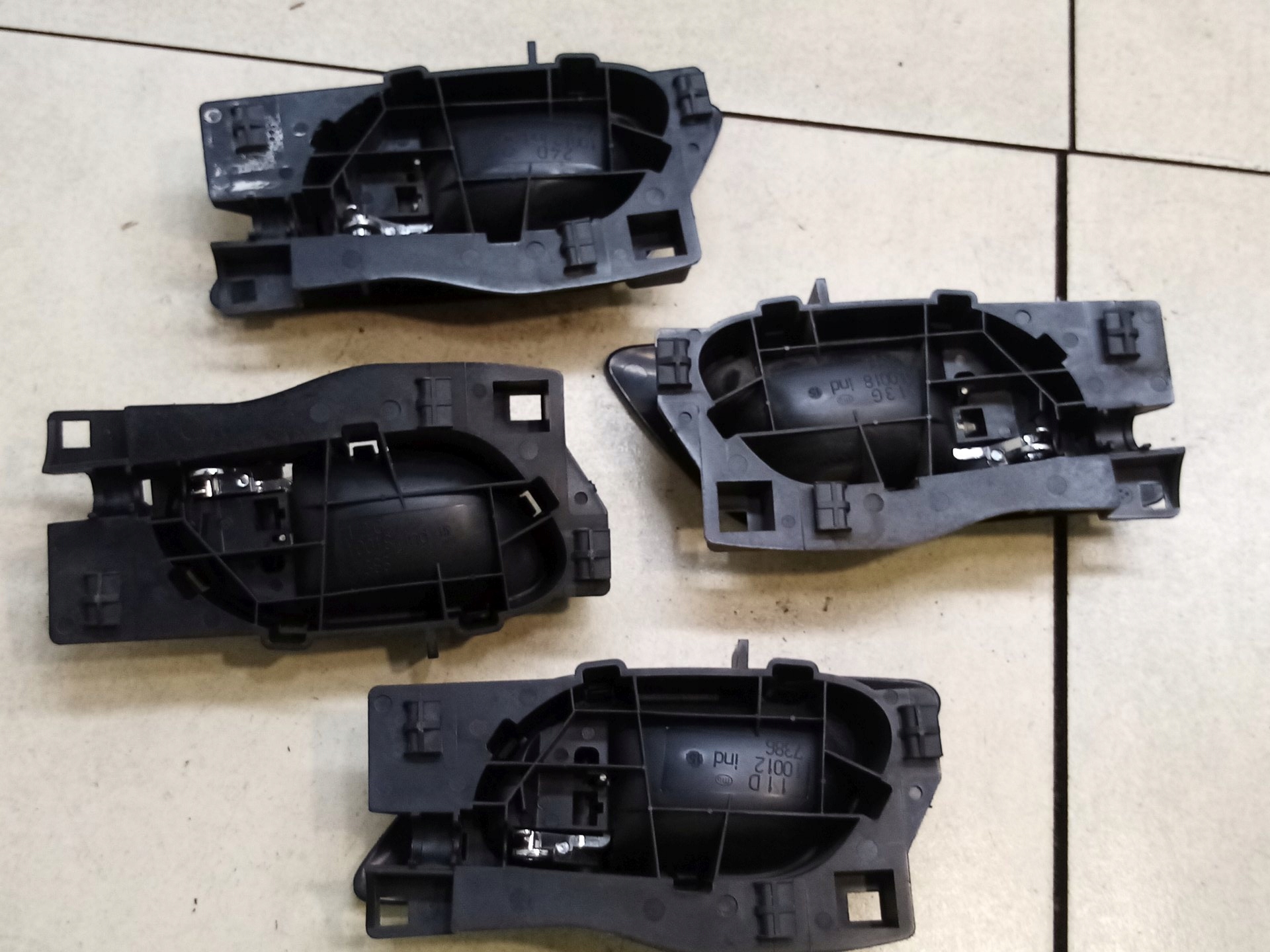 Внутренняя ручка в сборе CITROEN C4 и 1.6 HDI