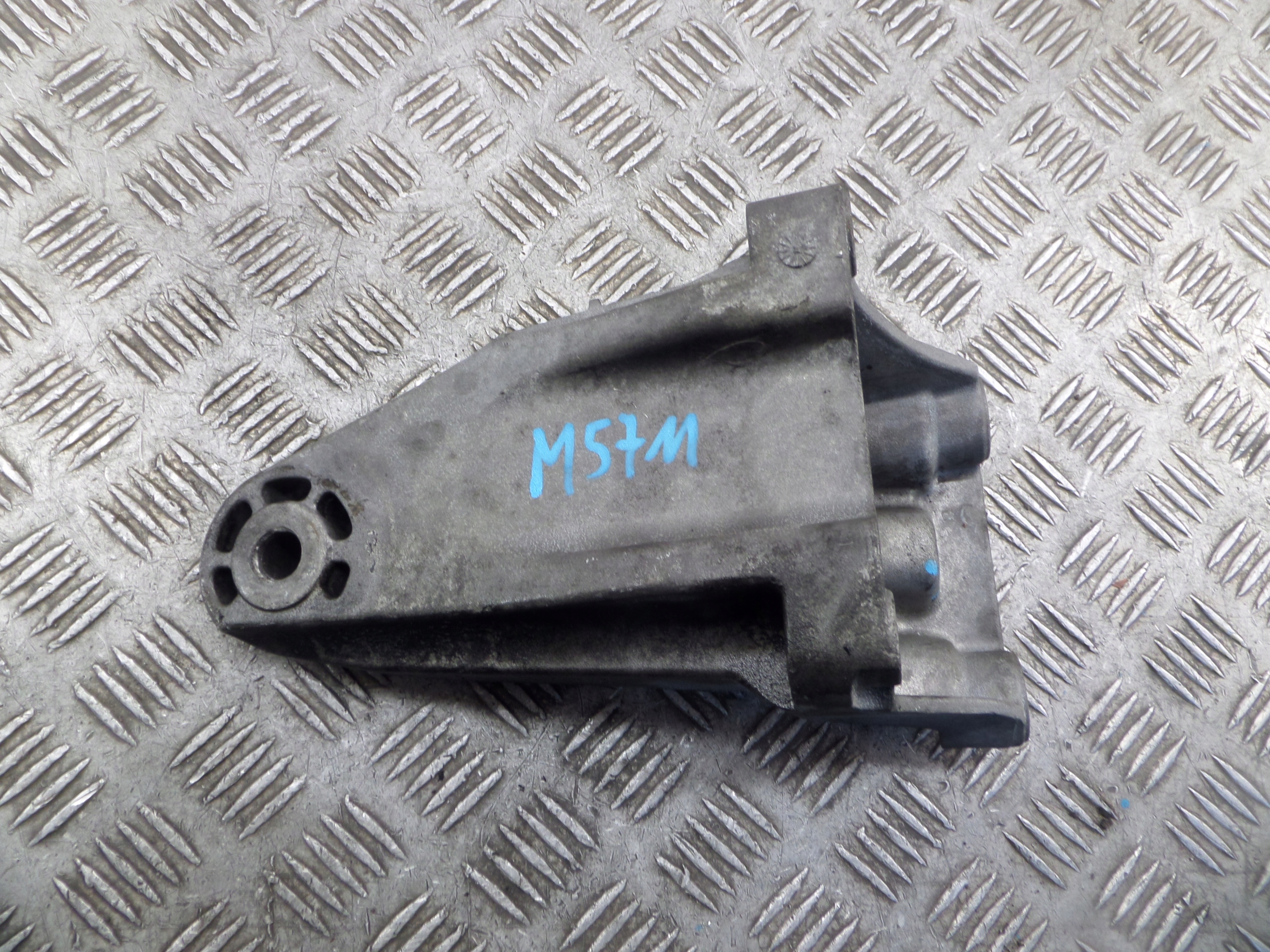 Ford Transit Mk7 2.2 TDCi engine mount BK316061AA