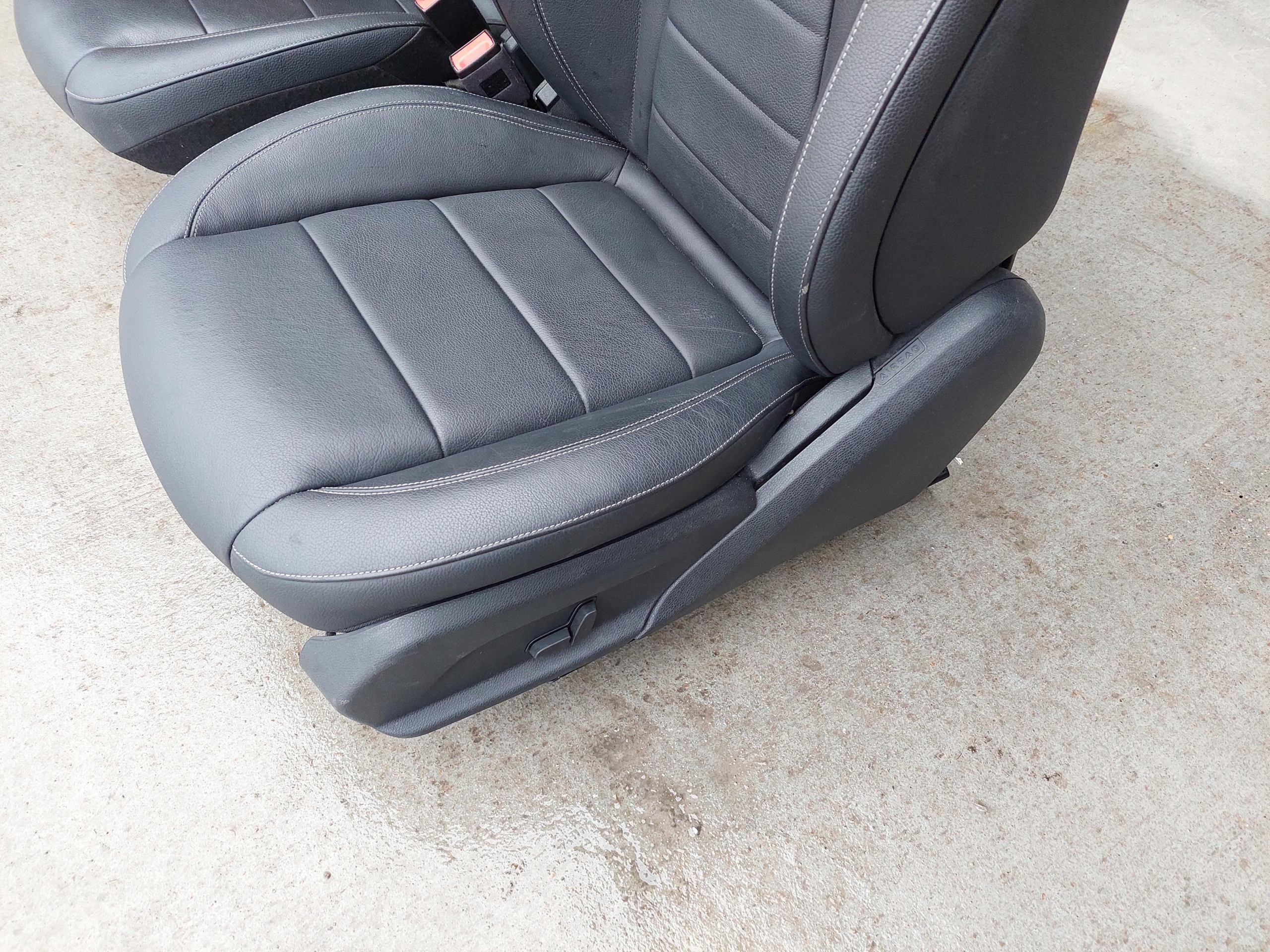 seat left MERCEDES E W213