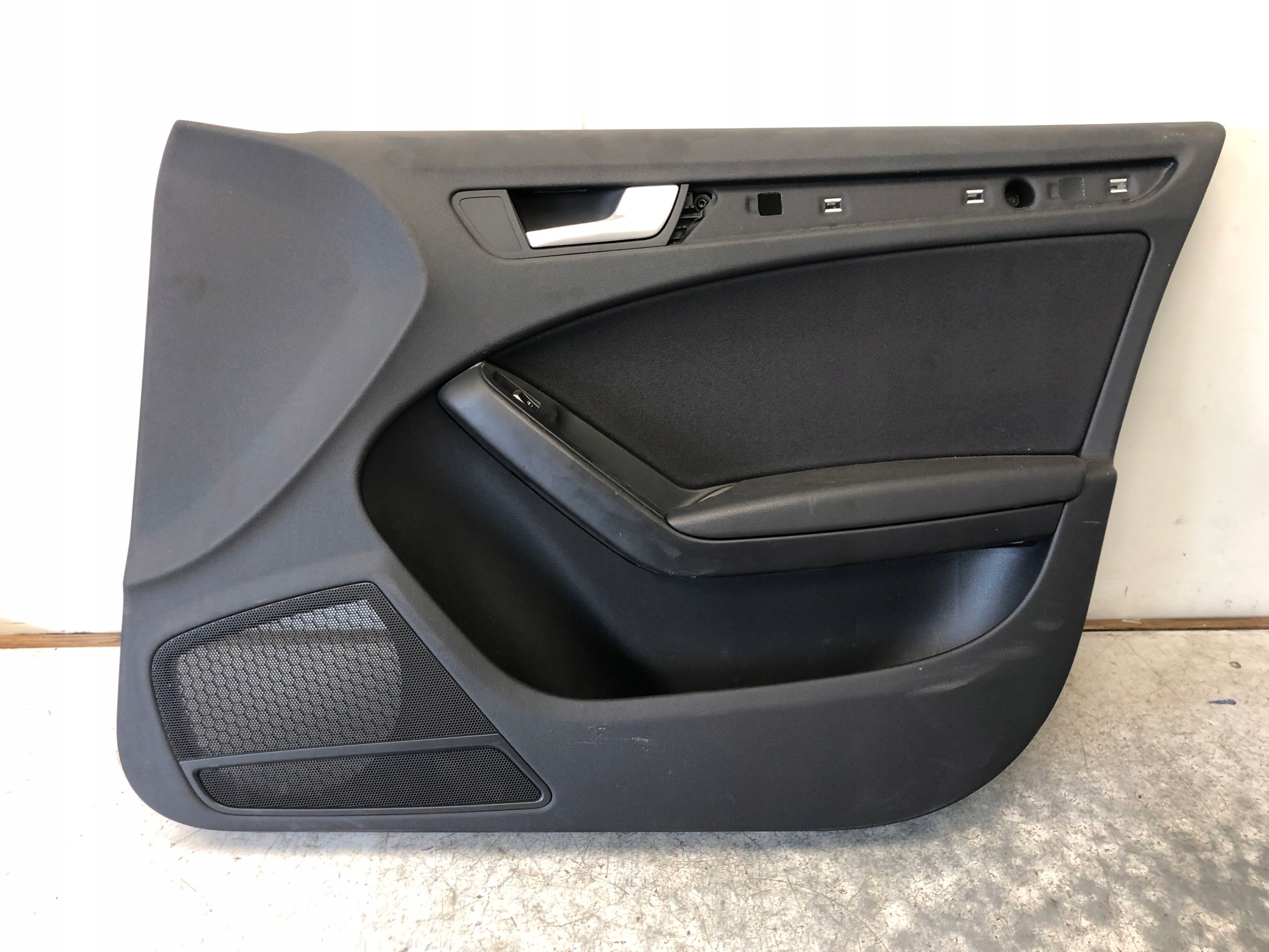 side door right front AUDI A4 B8 8K1867106