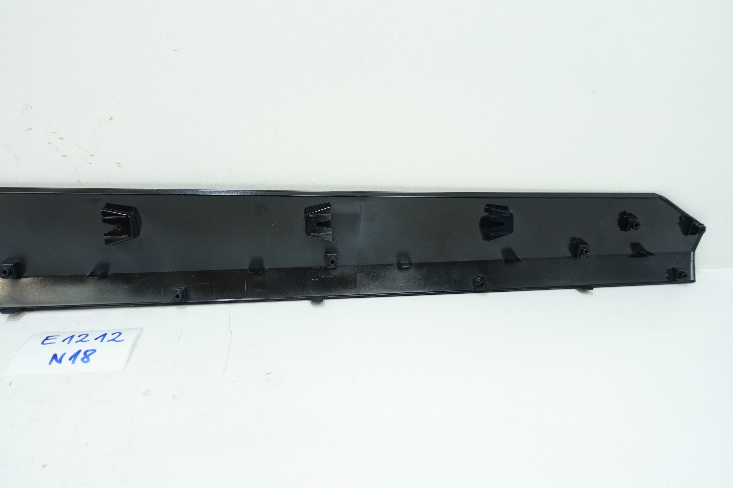 moulding door left front HYUNDAI KONA ELEKTRYK 22
