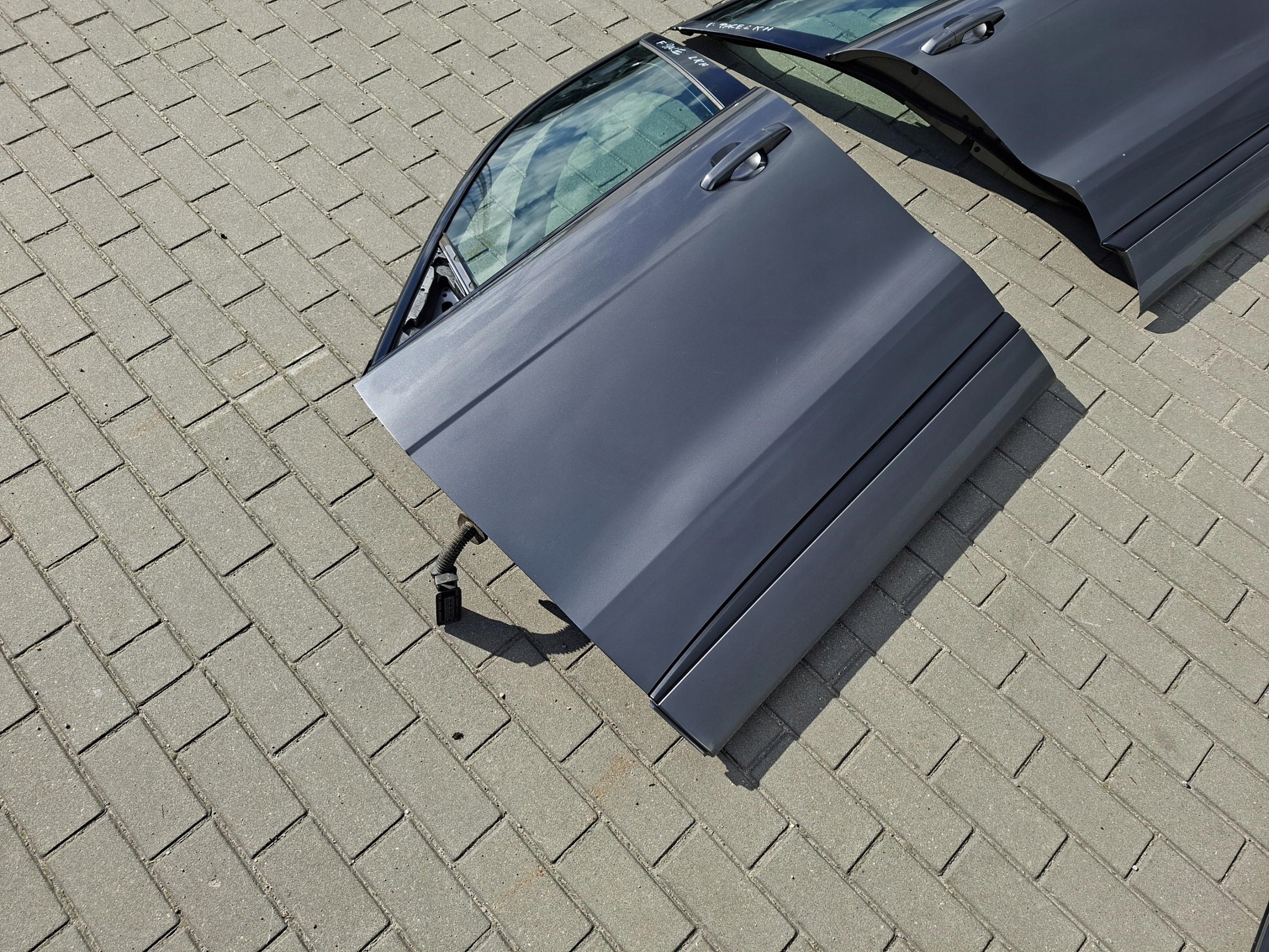door front left front left JAGUAR F-PACE X761 LKH